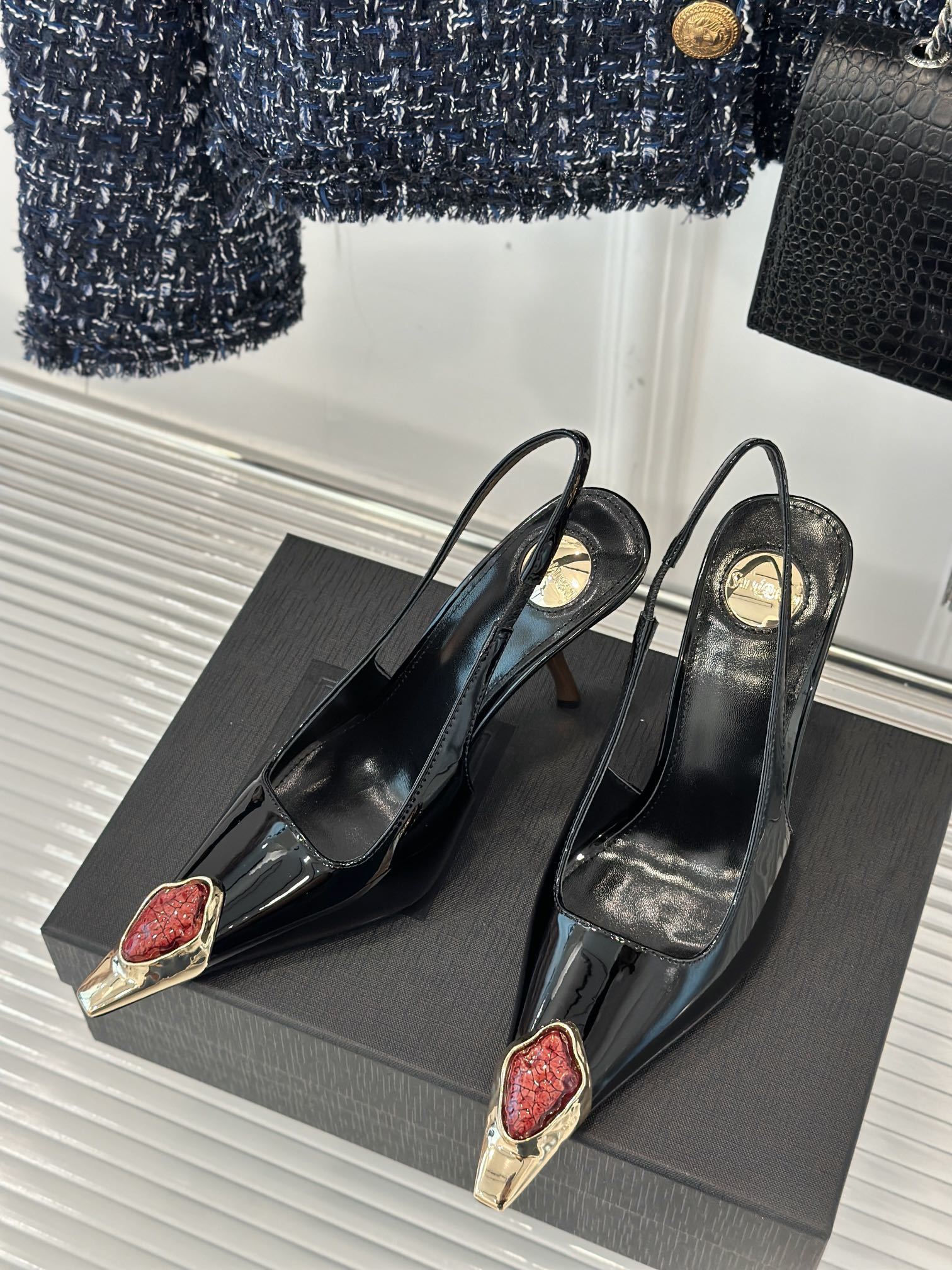 PATENT SLINGBACK HEEL PUMPS