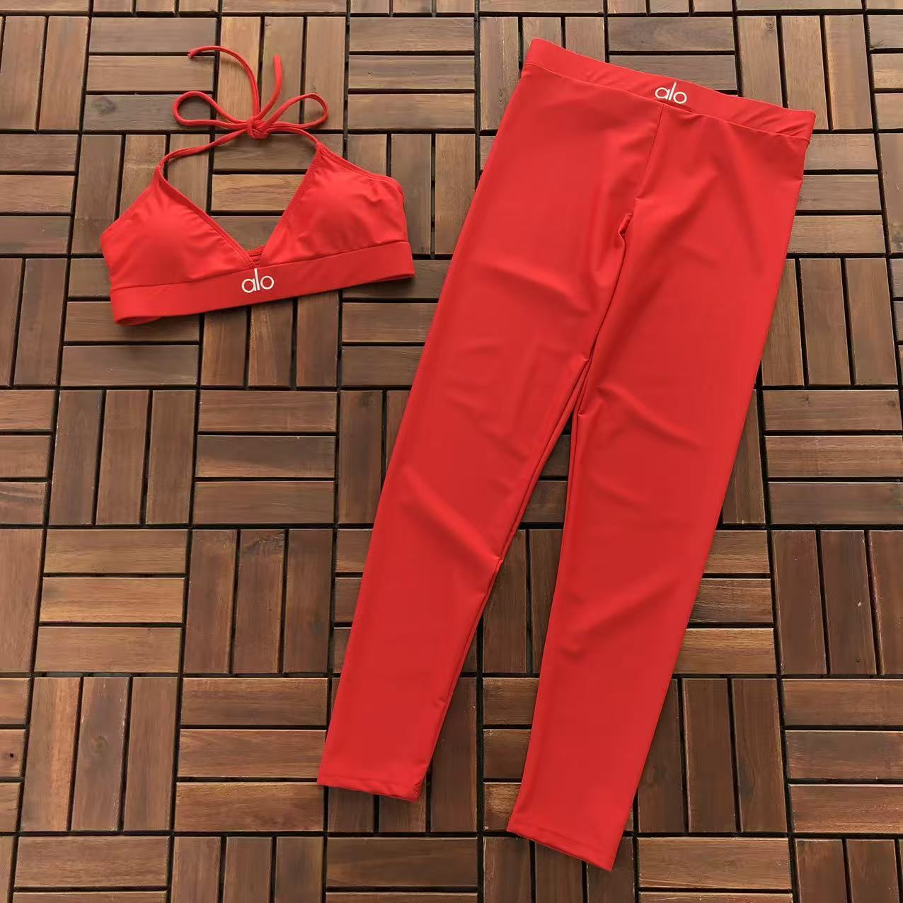 HALTER SPORTS BRA & HIGH-WAIST LEGGINGS SET
