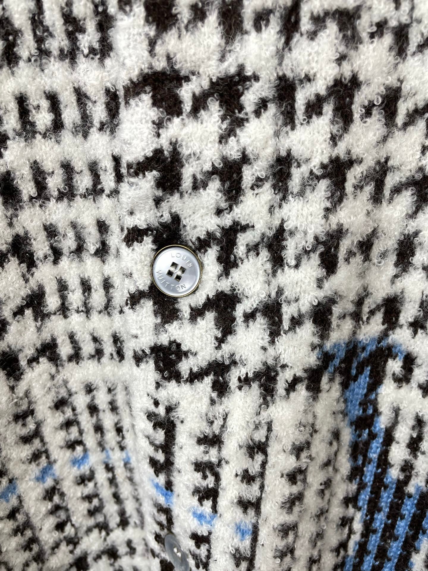 TEXTURED CHECK KNIT BUTTON CARDIGAN