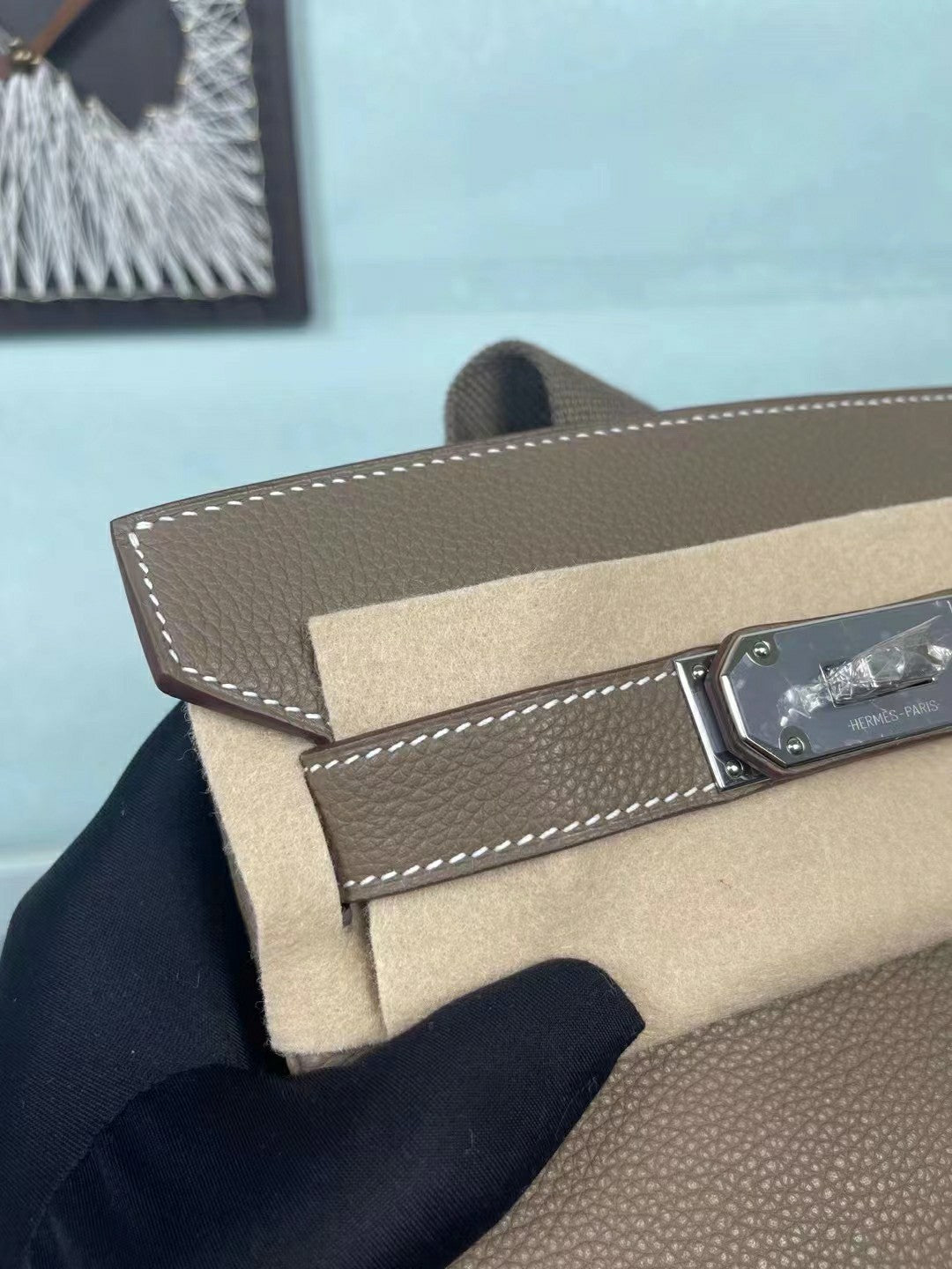TAUPE KELLY CROSSBODY