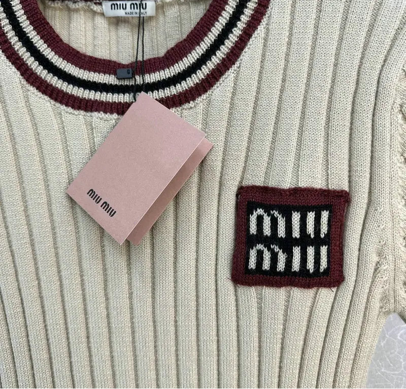 RIBBED LOGO CONTRAST TRIM KNIT TOP