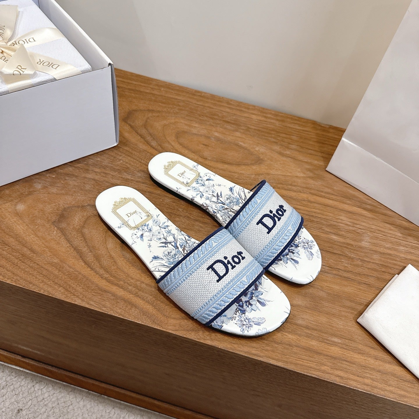 BLUE FLORAL LOGO STRAP SLIDE SANDALS