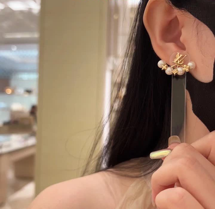 GOLD-TONE PEARL ACCENT LETTER DROP EARRINGS