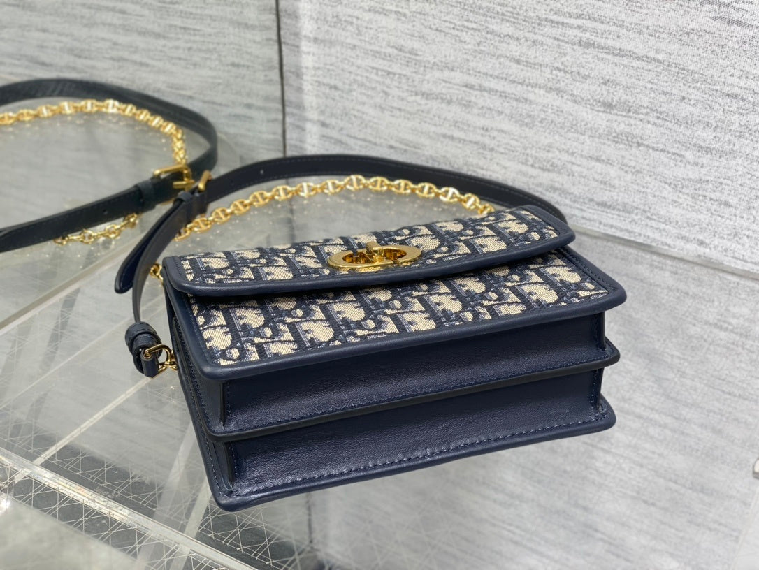 NAVY MONOGRAM CHAIN SHOULDER BAG