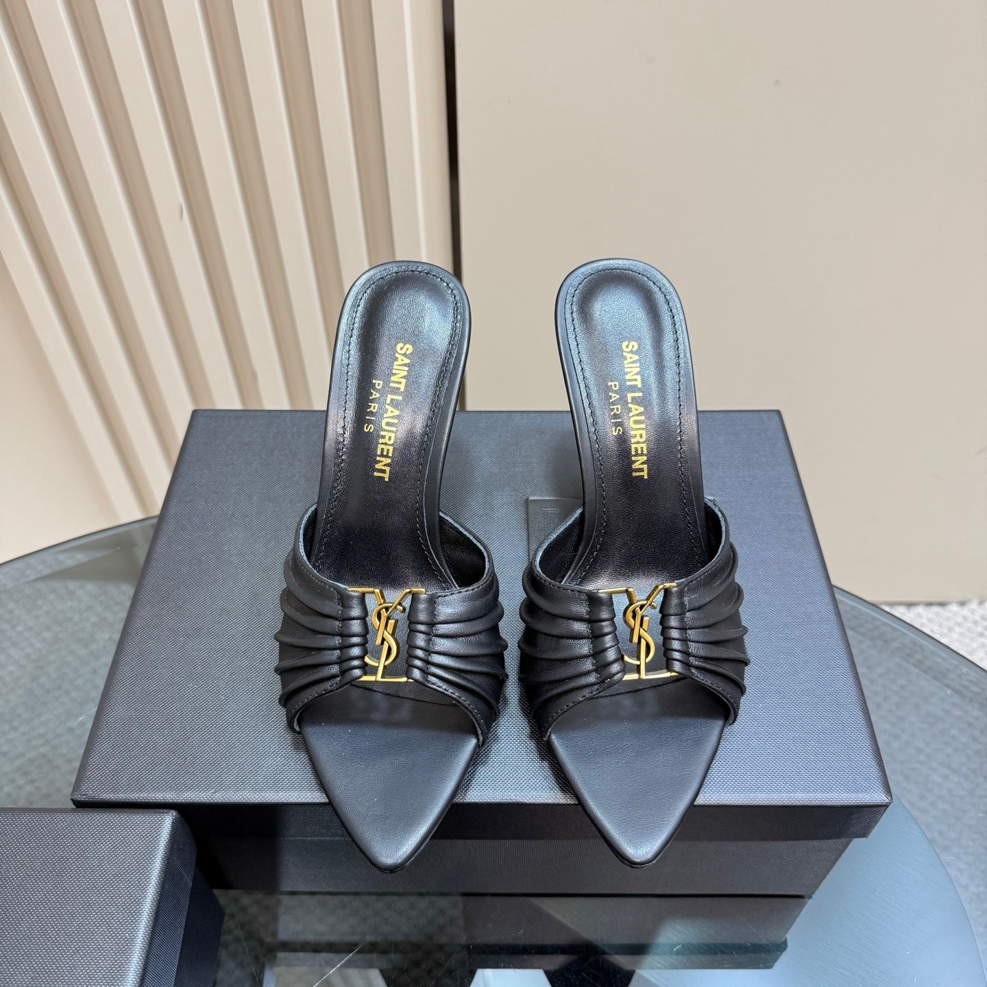 ELEGANT HEELED MULES