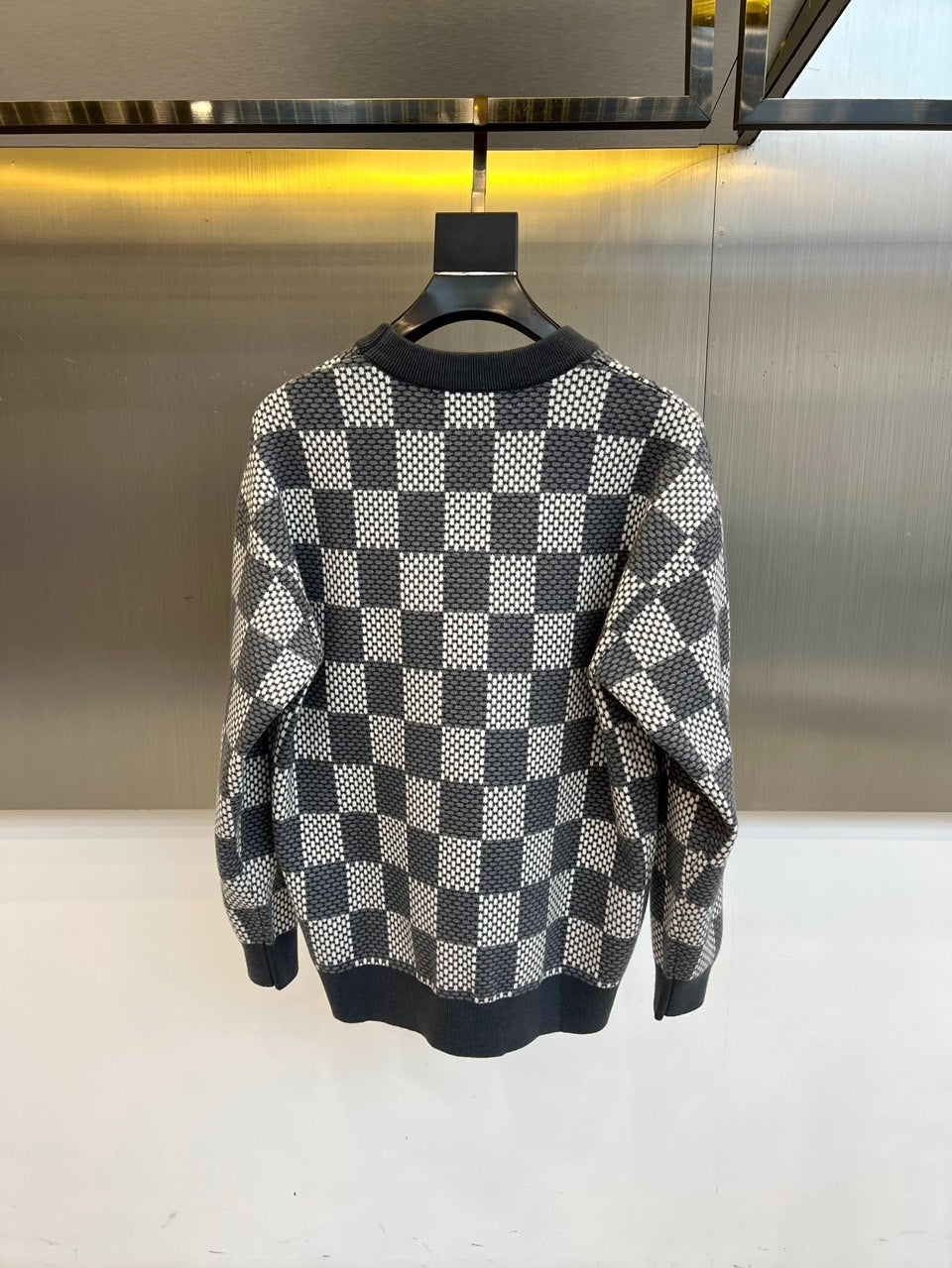 CHECKERED JACQUARD KNIT SWEATER