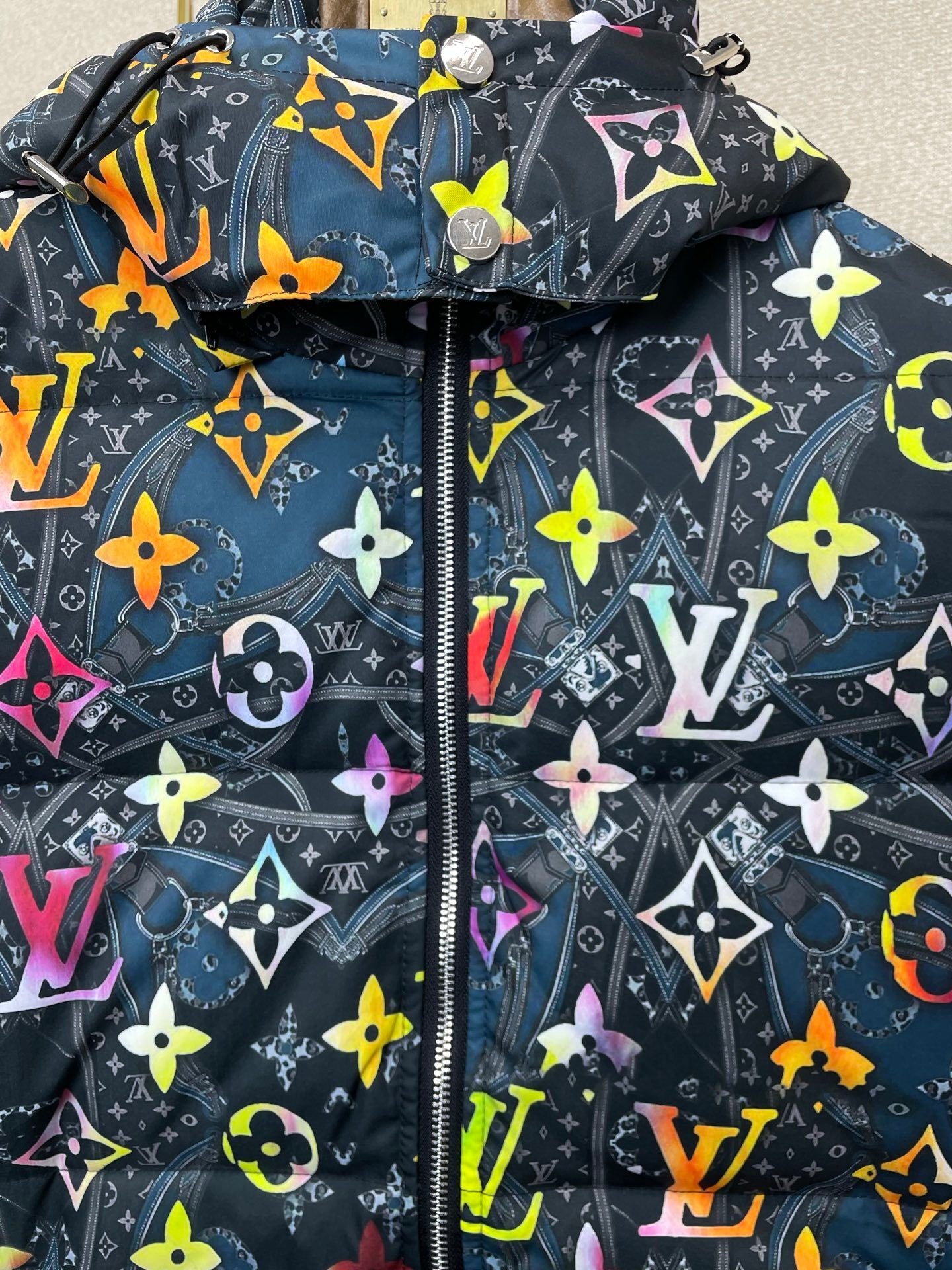 MULTICOLOR GRAPHIC PUFFER JACKET