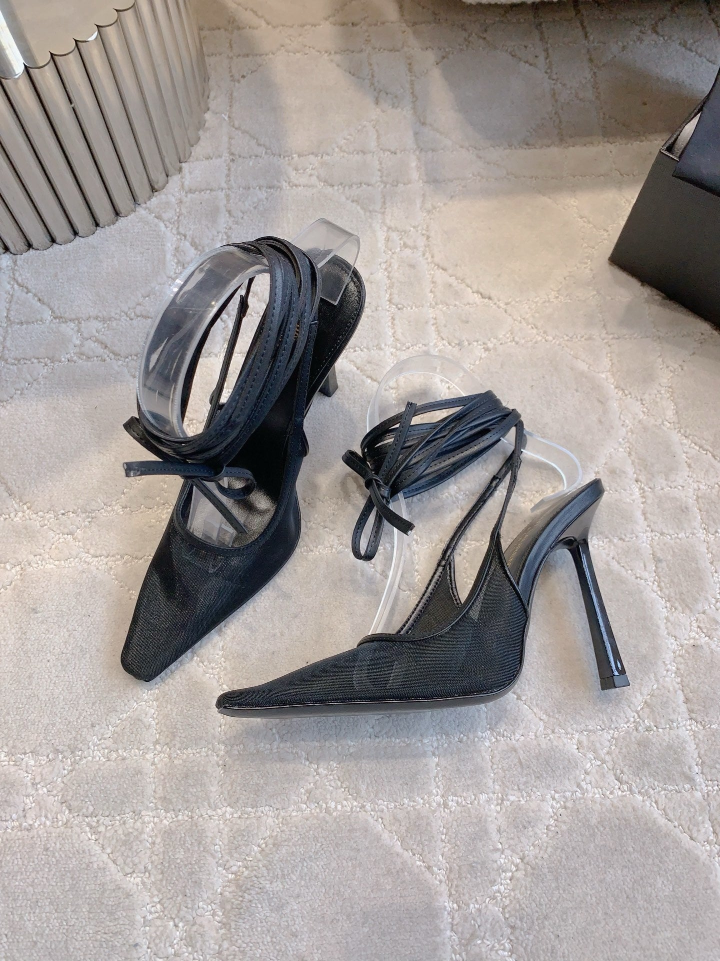 POINTED TOE LACE-UP HEEL PUMPS