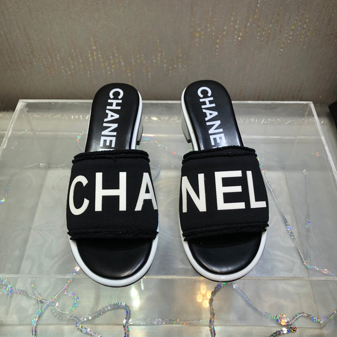 BLACK LOGO SLIDES