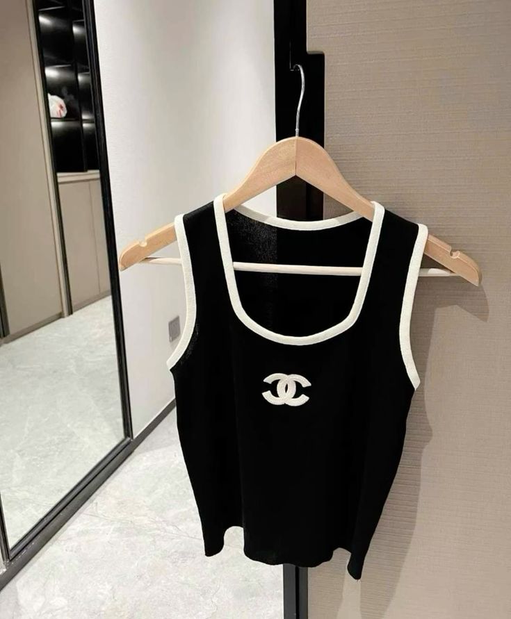 CASUAL ROUND NECK SLEEVELESS KNIT TOP