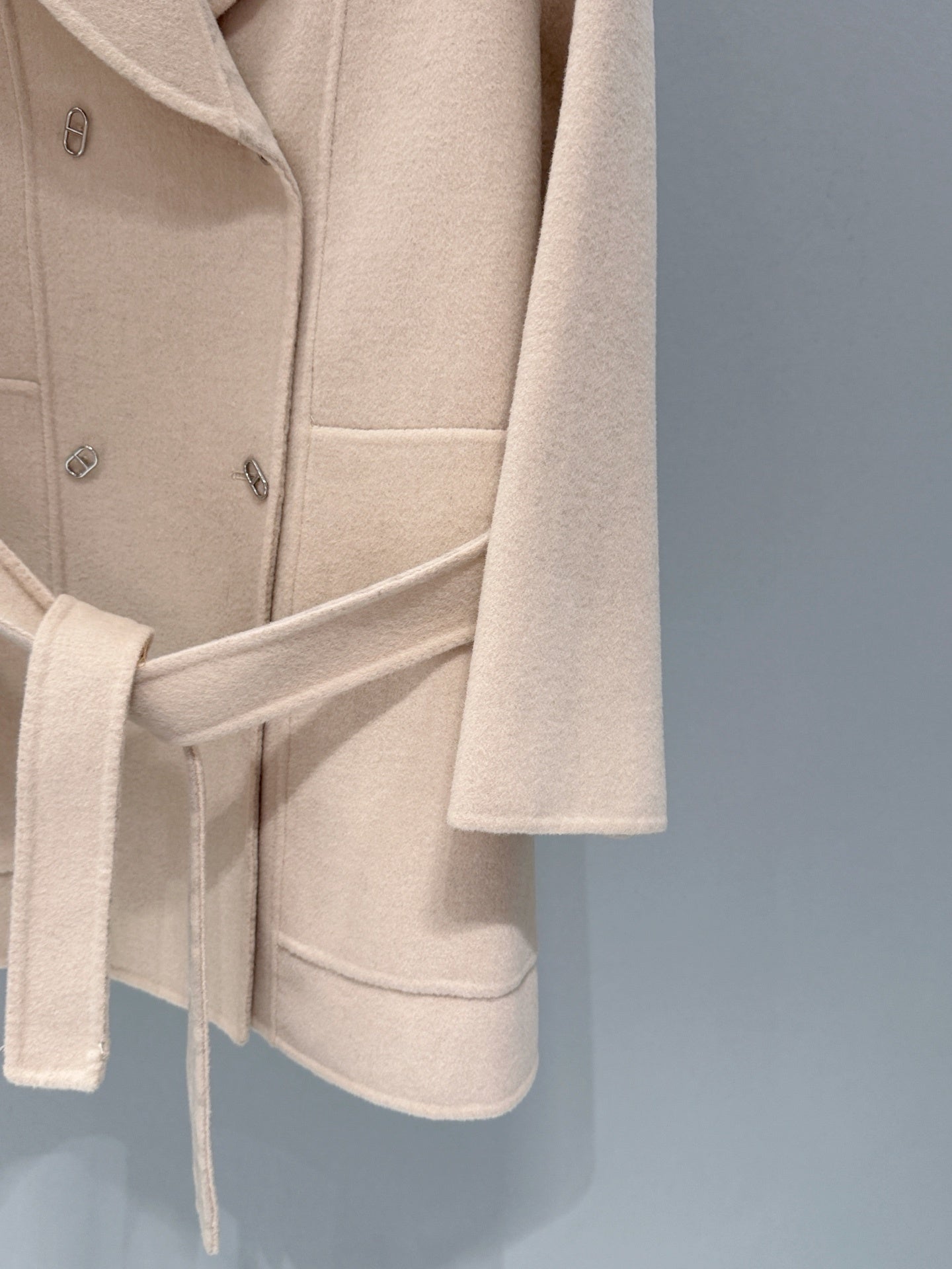 SOFT TAILORED COAT WITH SHAWL COLLAR AND WAIST TIE