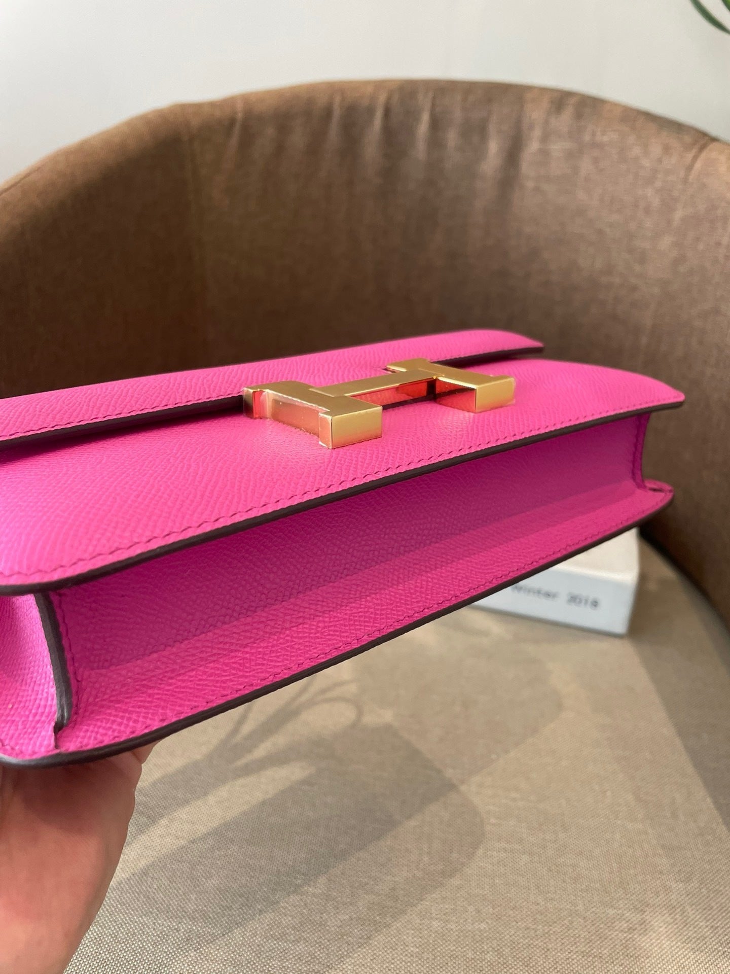 FUCHSIA STRUCTURED CROSSBODY BAG