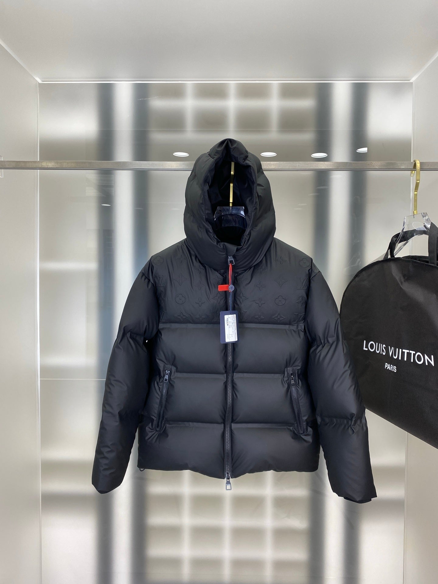 HOODED PUFFER JACKET WITH EMBOSSED PATTERN