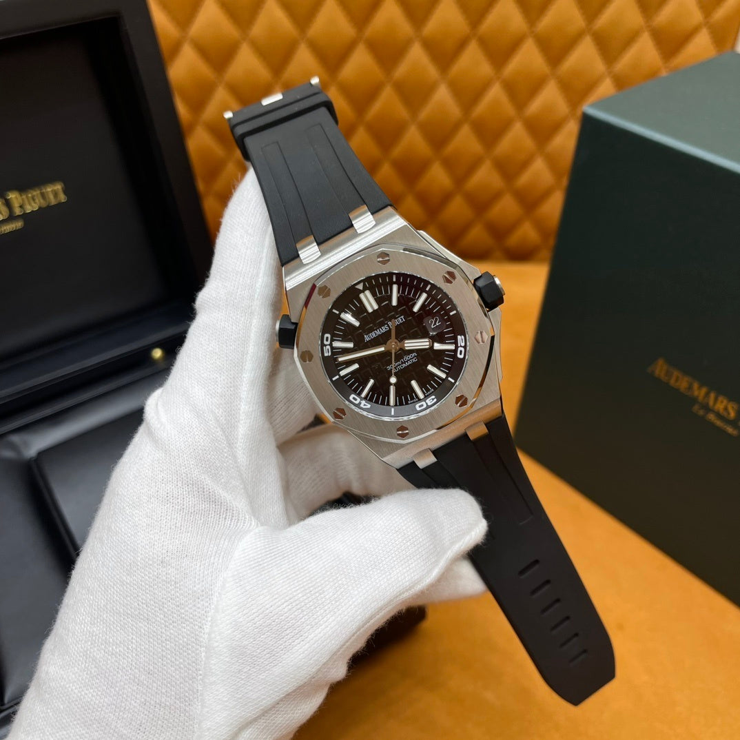 SPORT LUXURY RUBBER STRAP WATCH