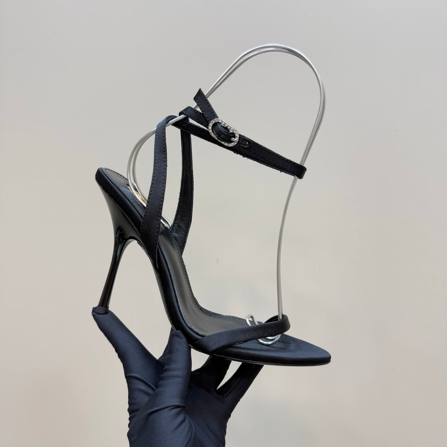 BLACK MINIMAL STRAP ANKLE HEEL SANDALS