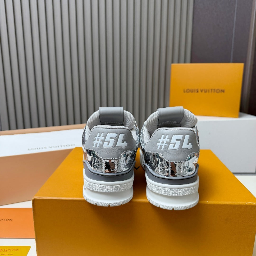 SILVER MIRROR-FINISH LOW-TOP SNEAKERS