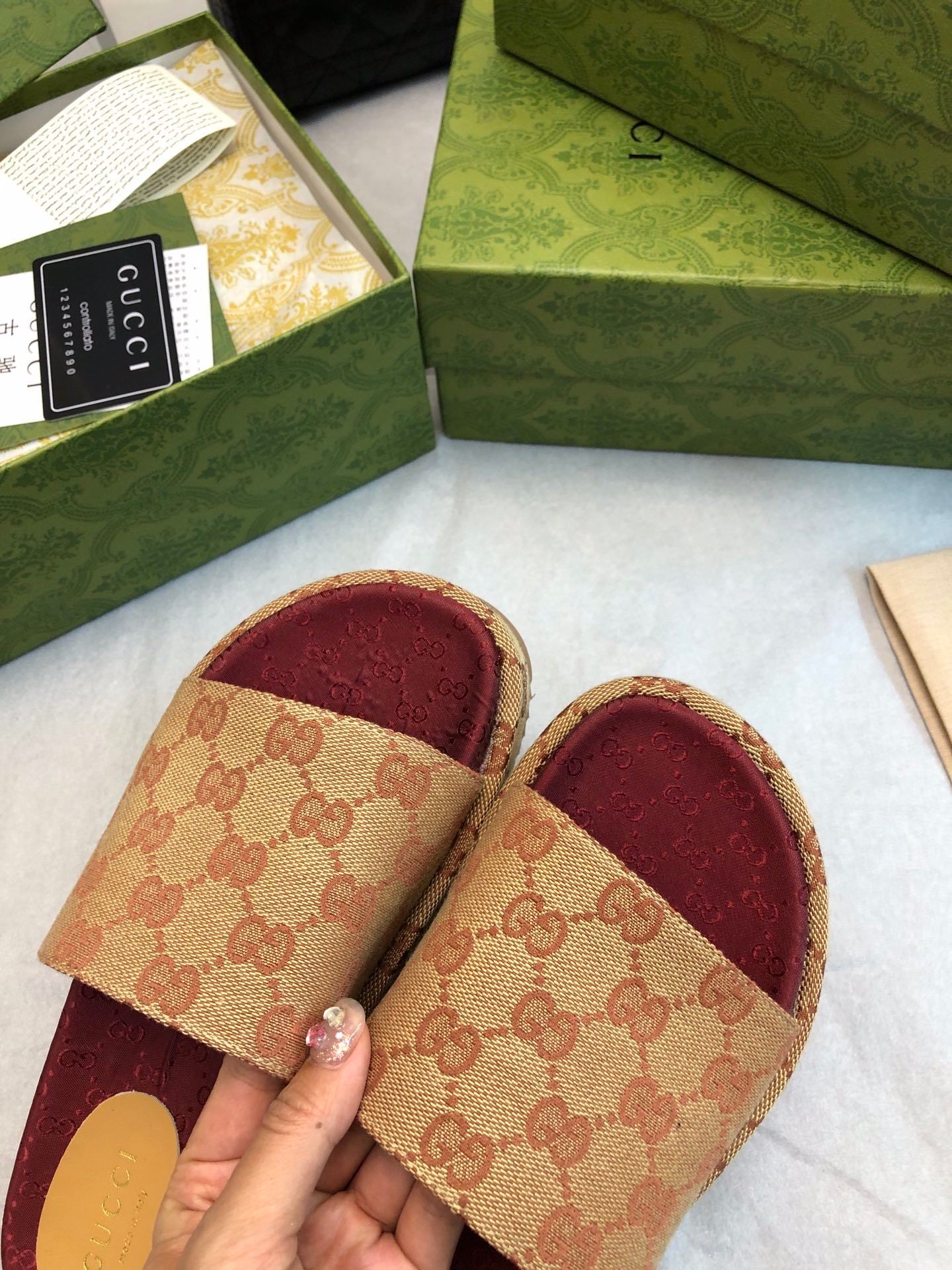 BEIGE & BURGUNDY MONOGRAM PLATFORM SLIDES