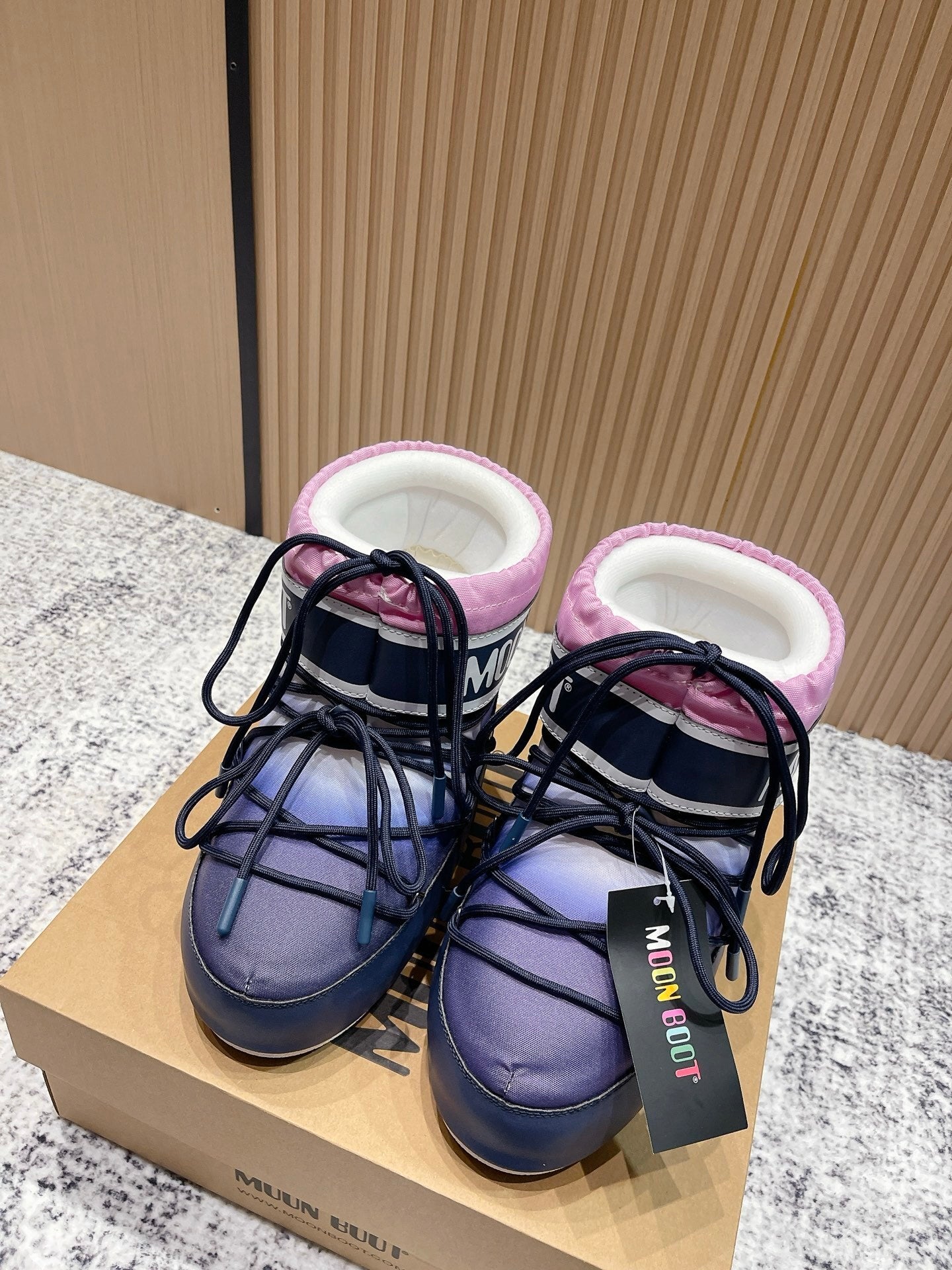 MULTICOLOR PADDED WINTER BOOTS WITH CONTRAST LINING