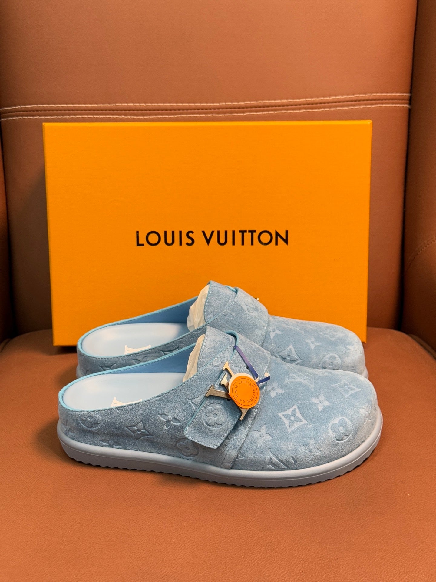 LIGHT BLUE SUEDE CLOGS