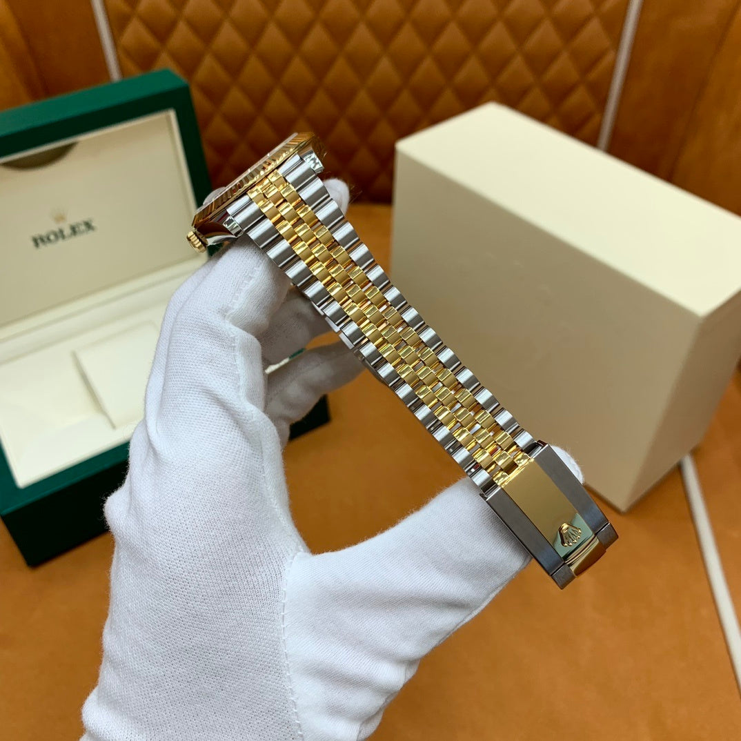 CLASSIC TWO-TONE ELEGANT WATCH