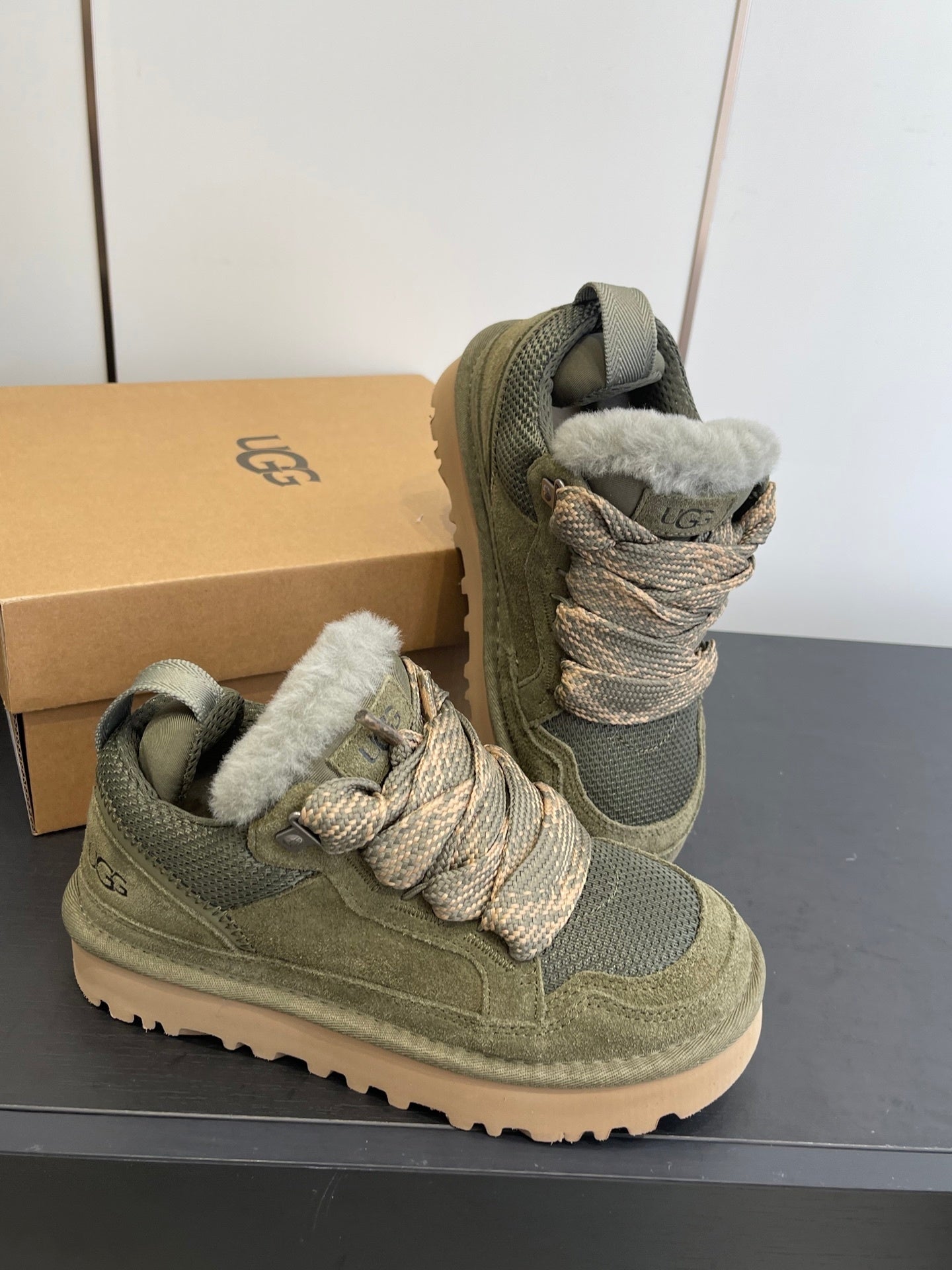 URBAN PLATFORM SNEAKERS