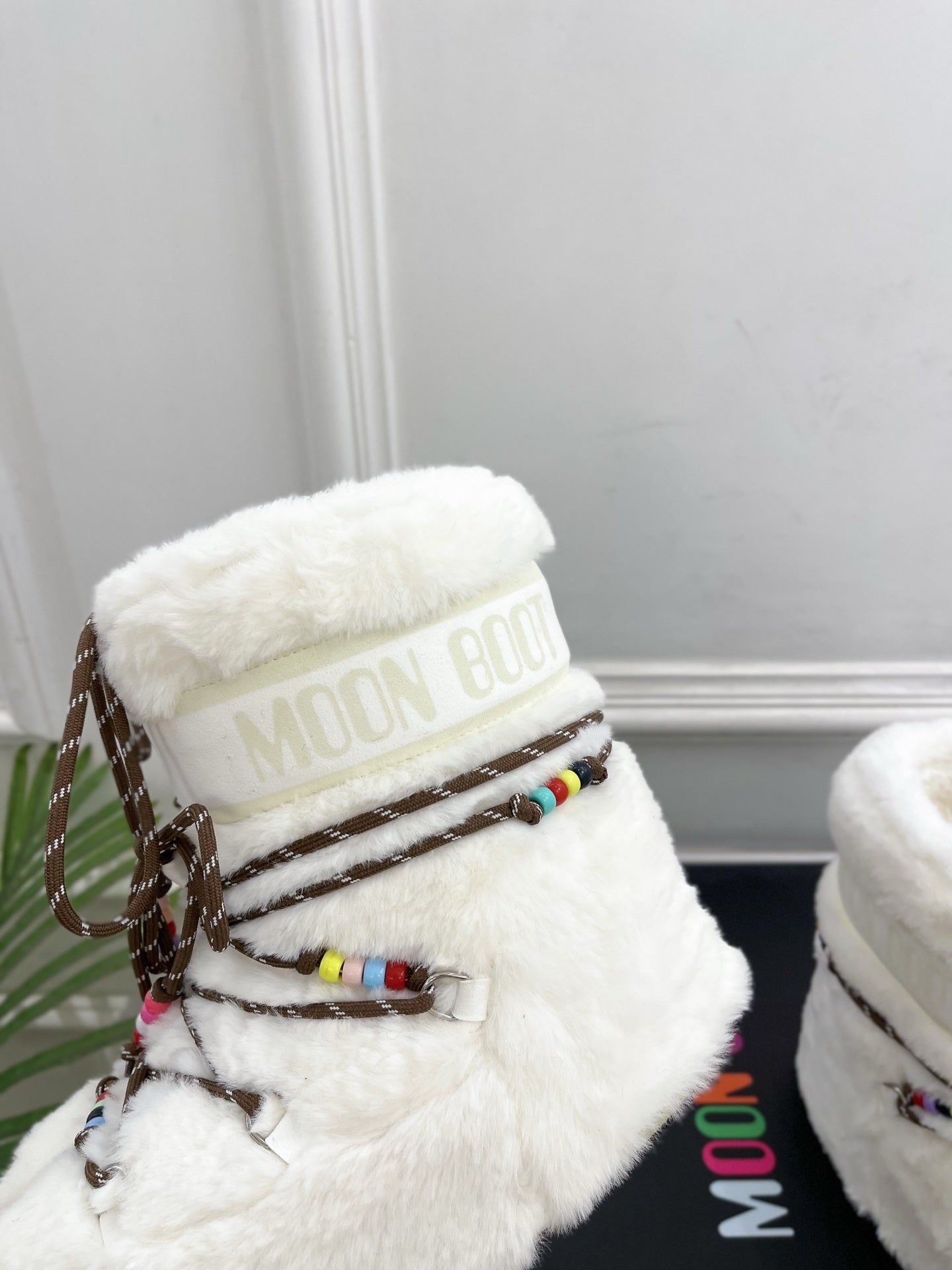 WHITE FAUX FUR LINED WINTER BOOTS WITH BEADED LACES