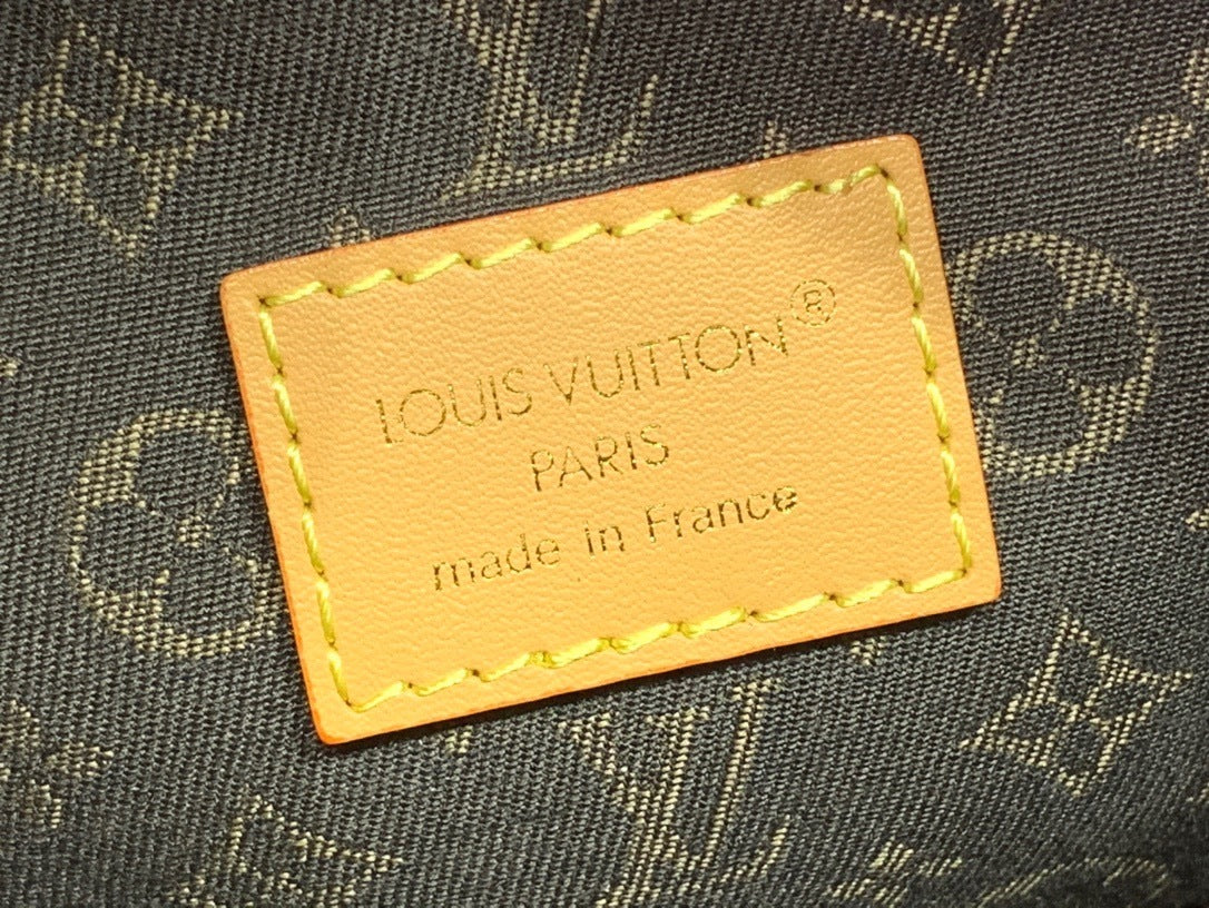 SOFT CYLINDER CROSSBODY BAG