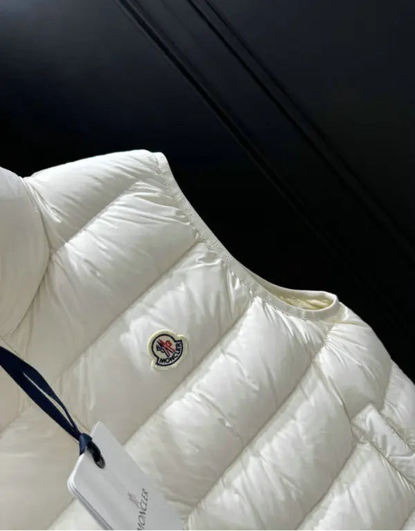 LIGHTWEIGHT QUILTED ZIP PUFFER VEST