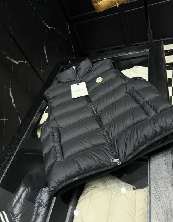 LIGHTWEIGHT QUILTED ZIP PUFFER VEST