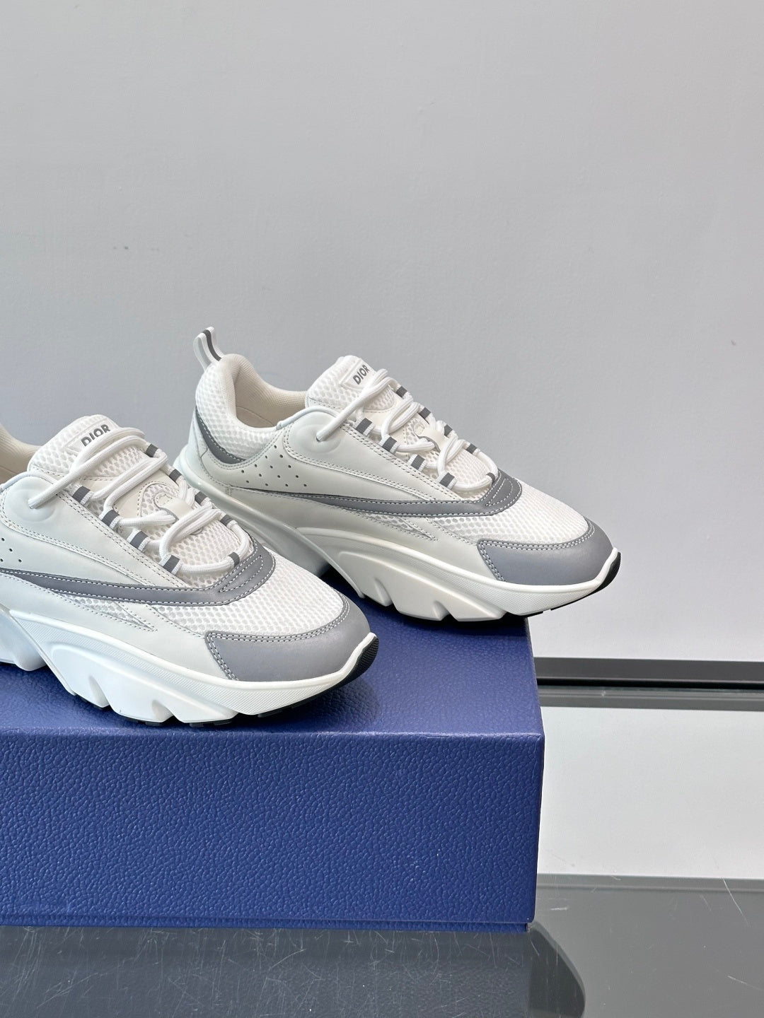 WHITE & GREY DESIGNER CHUNKY RUNNER SNEAKERS