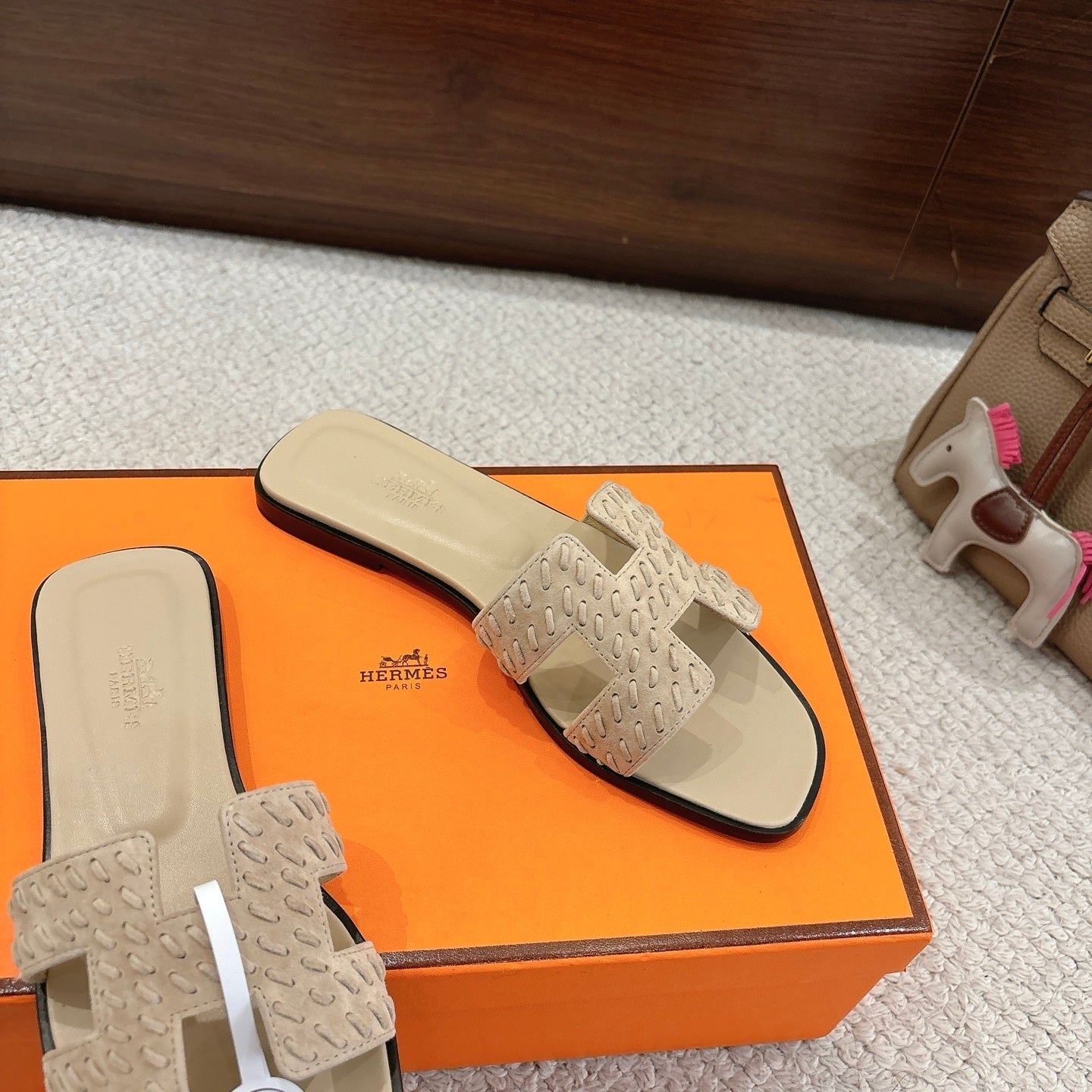SAND BEIGE SUEDE SLIDE SANDALS