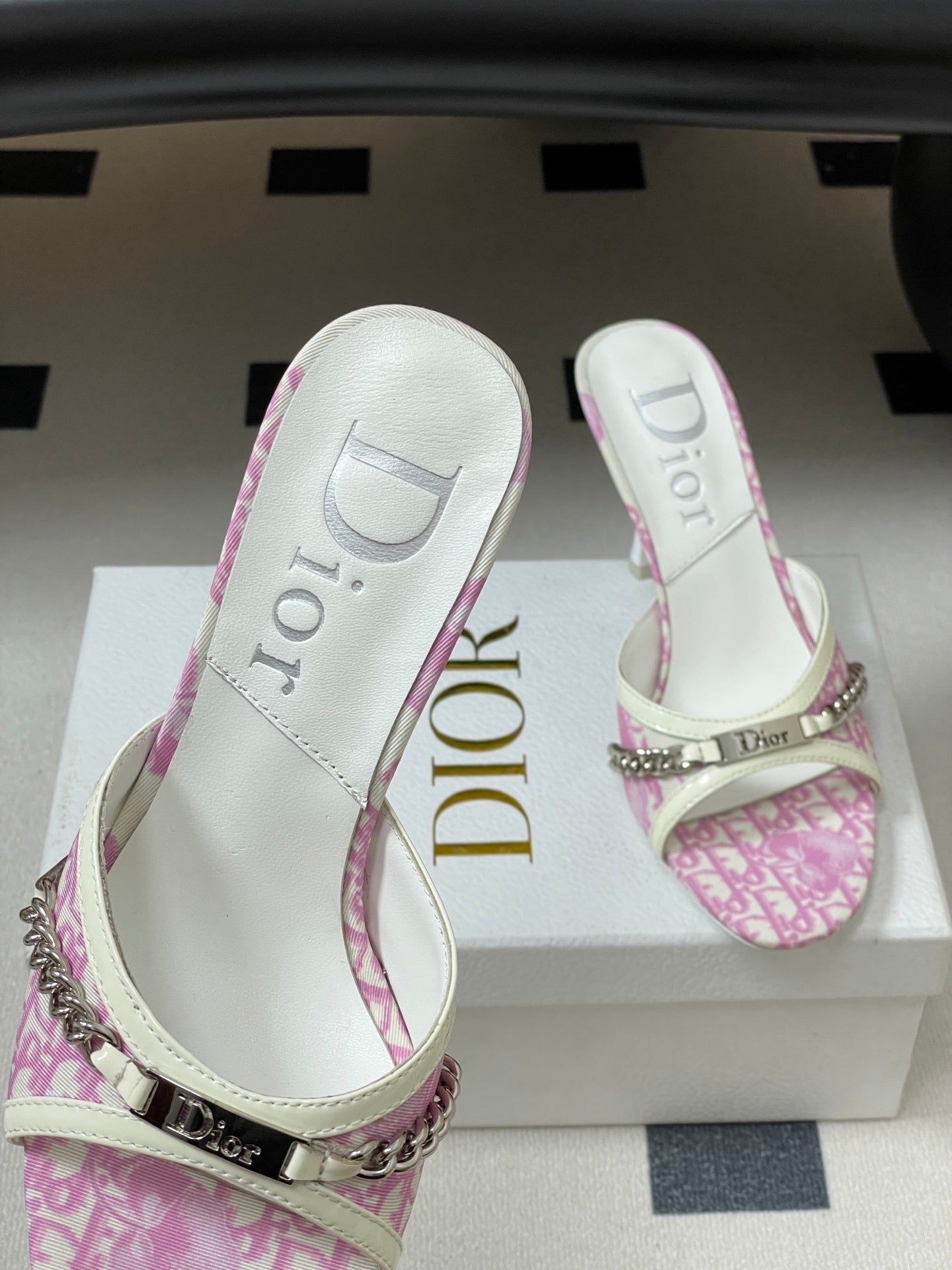 CHAIN DETAIL LOGO PRINT HEELED MULES