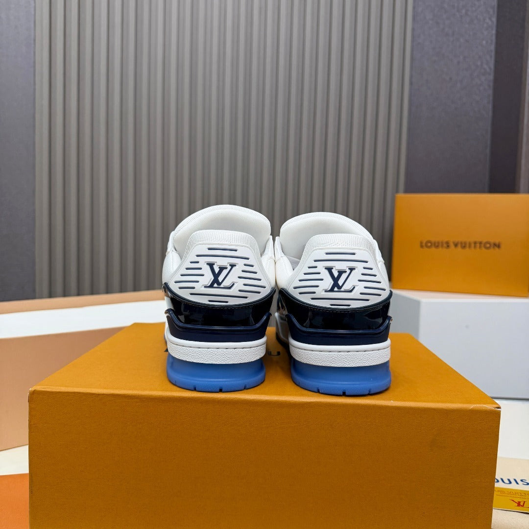 WHITE & NAVY LOW-TOP SNEAKERS WITH BLUE ACCENTS