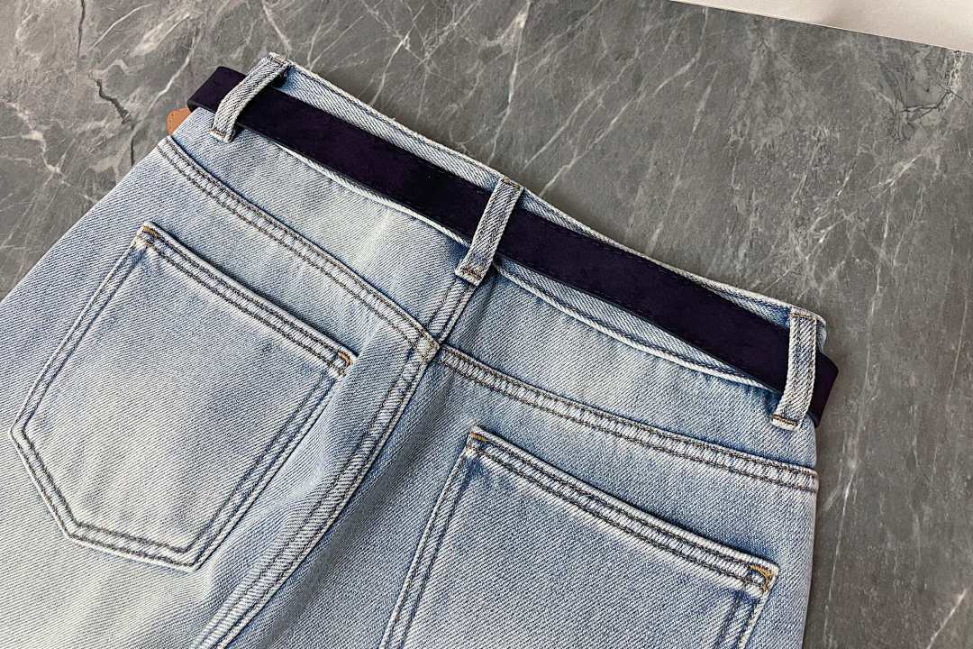 HIGH-WAIST LOGO WIDE-LEG JEANS