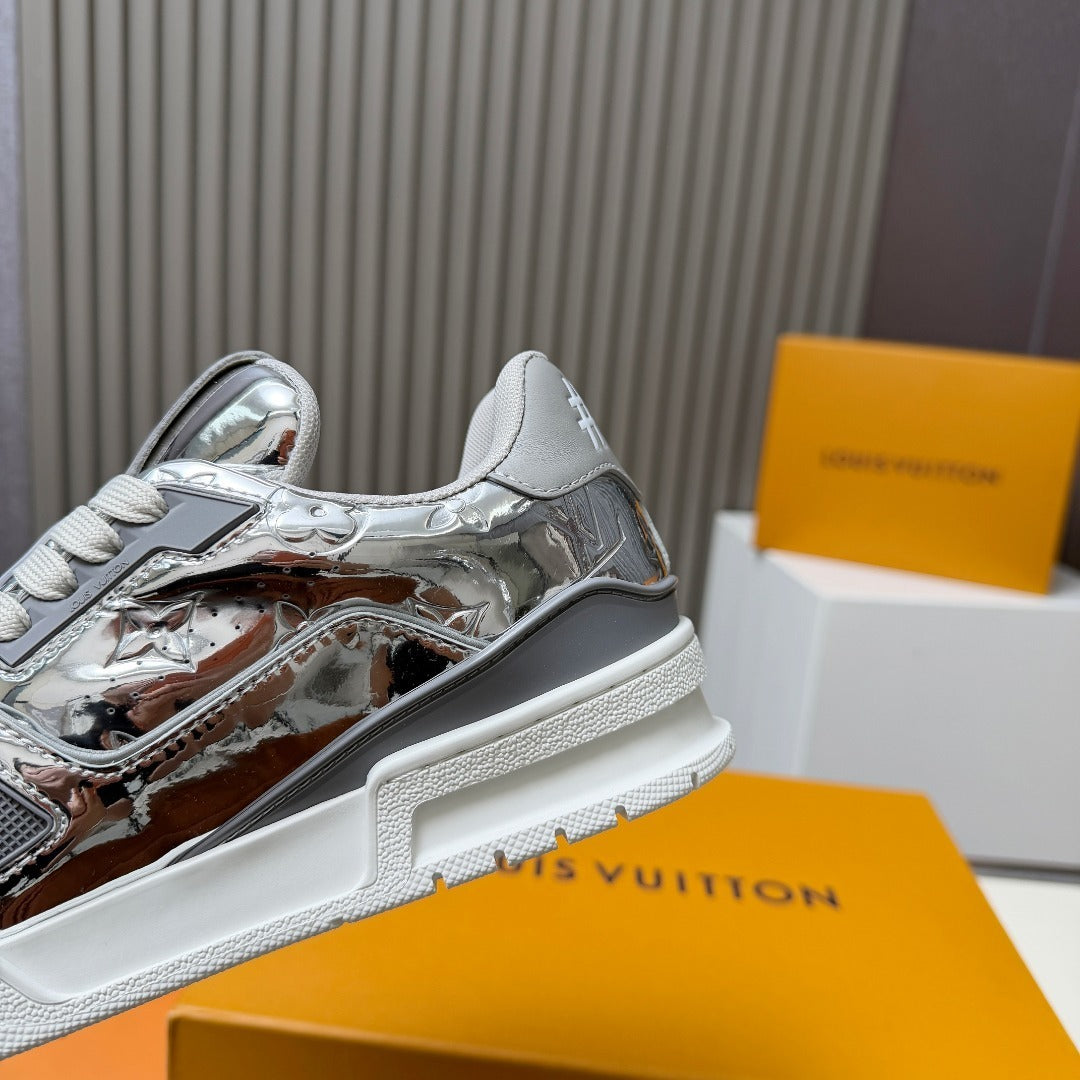 SILVER MIRROR-FINISH LOW-TOP SNEAKERS