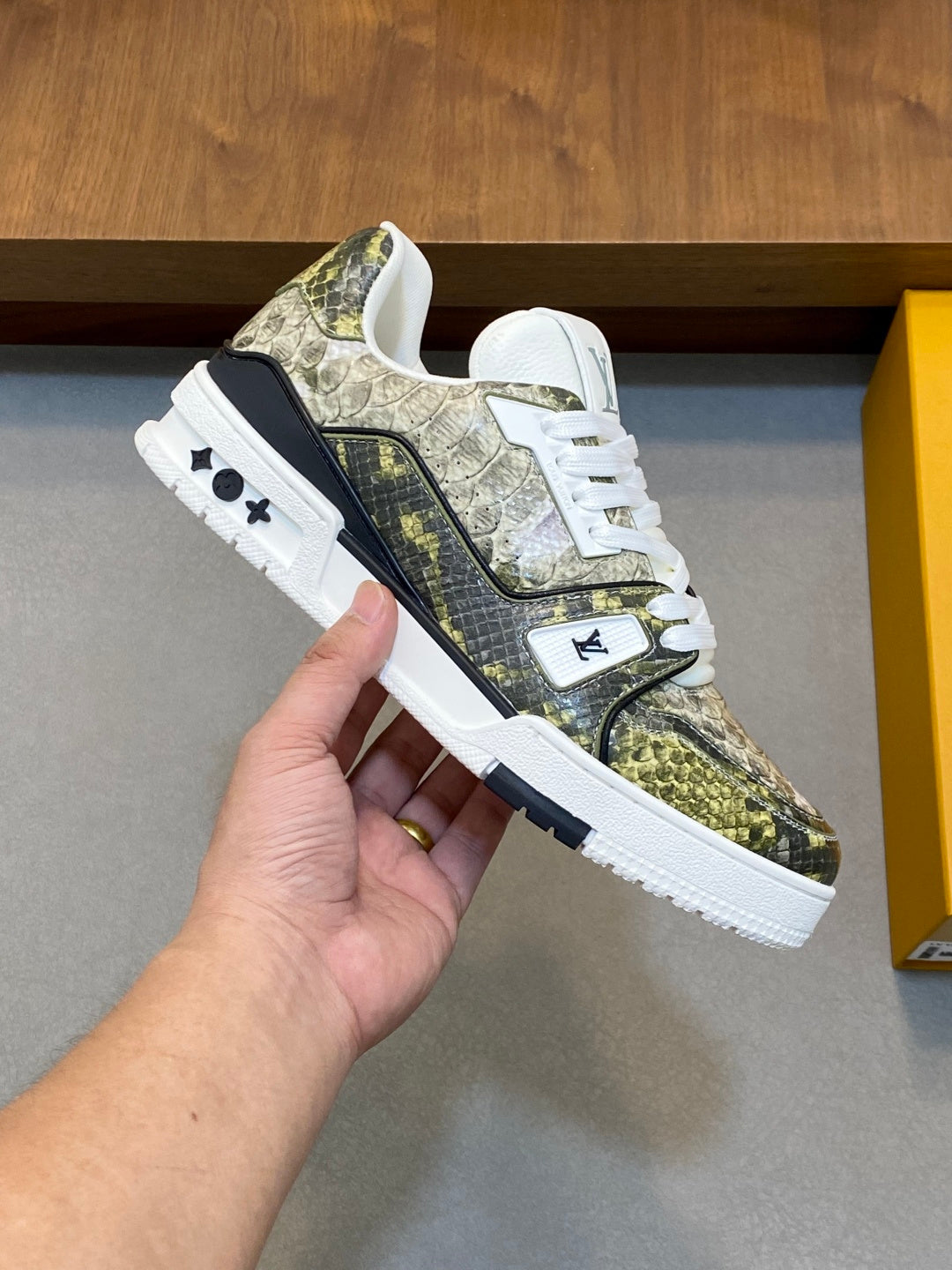 GREEN & BEIGE SNAKESKIN LOW-TOP SNEAKERS