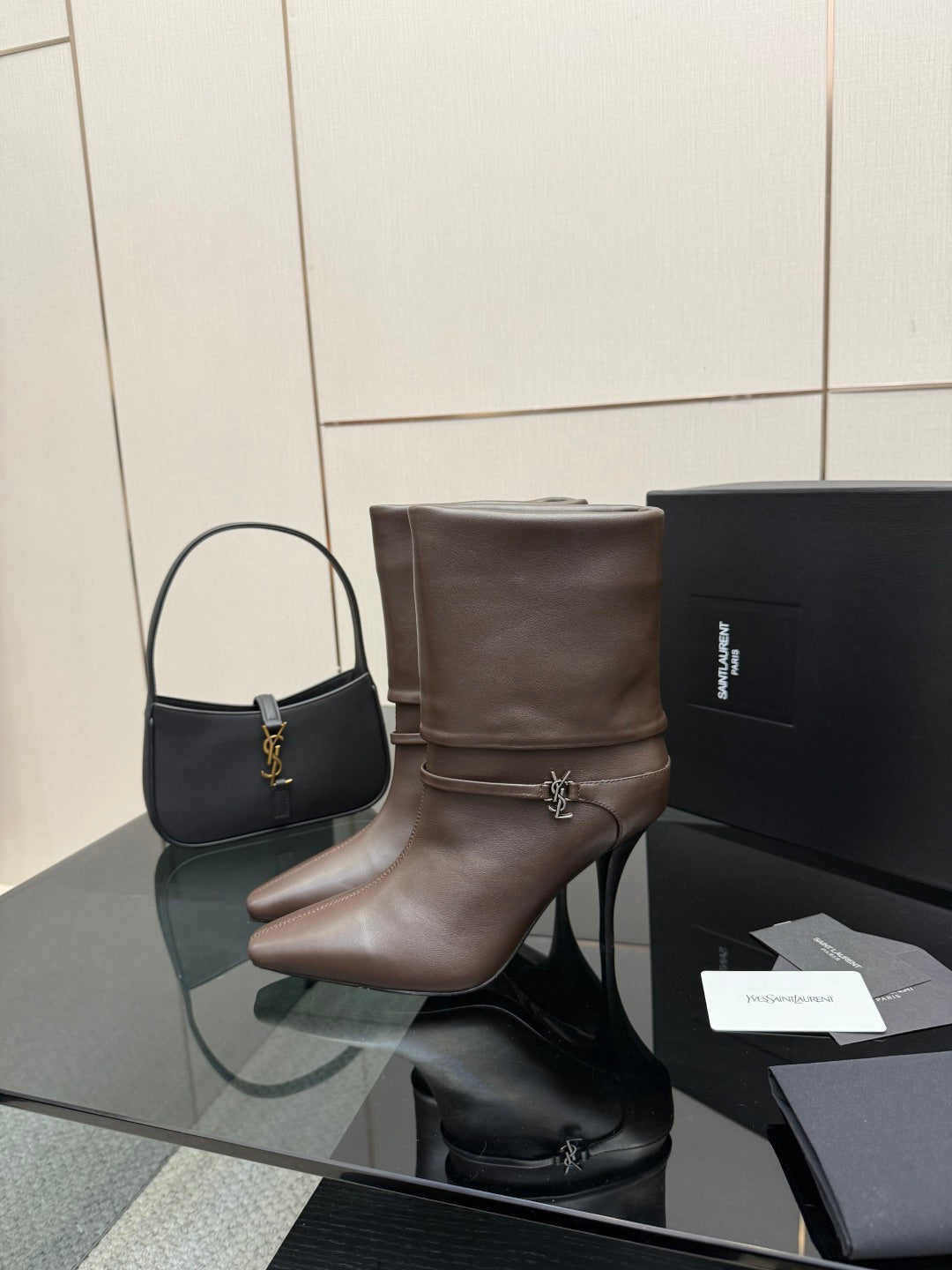 SLIM HEEL MID-CALF LEATHER BOOTS