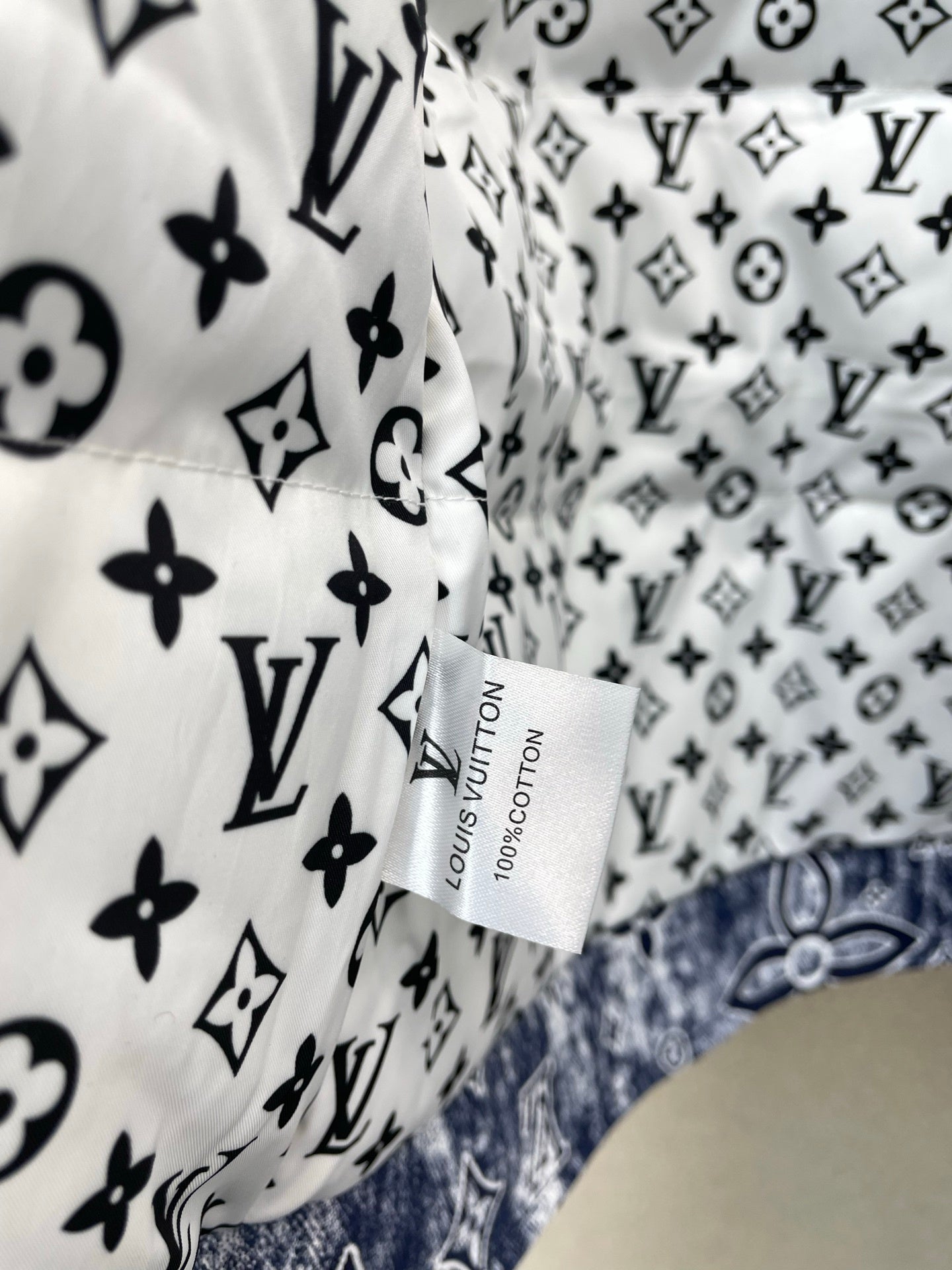 ALL-OVER JACQUARD ZIP-UP DENIM JACKET