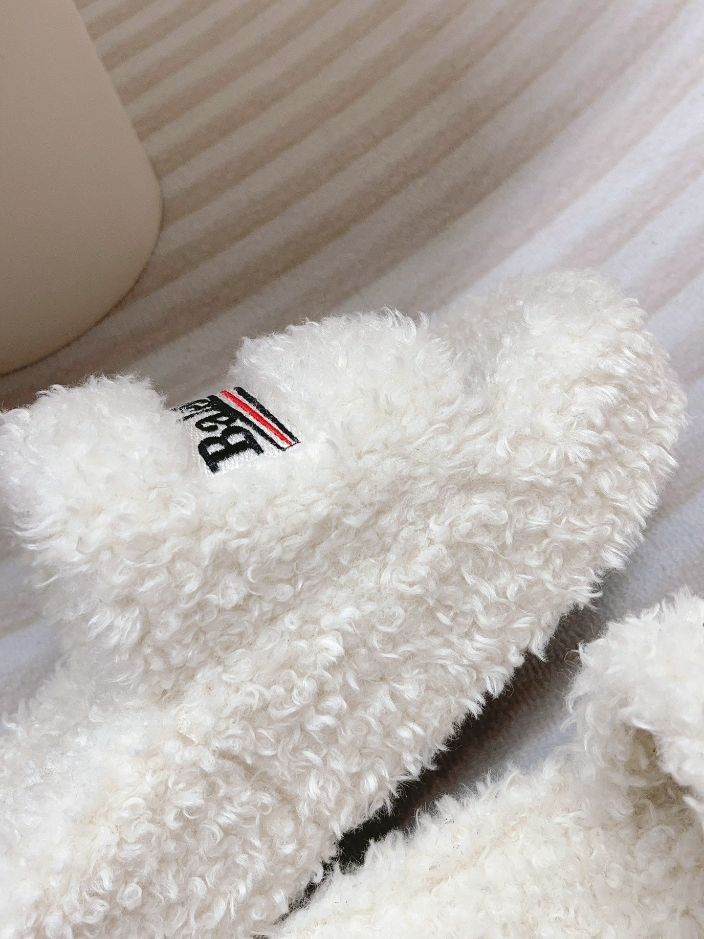 WHITE SHERPA LOGO PLATFORM SLIDE SANDALS