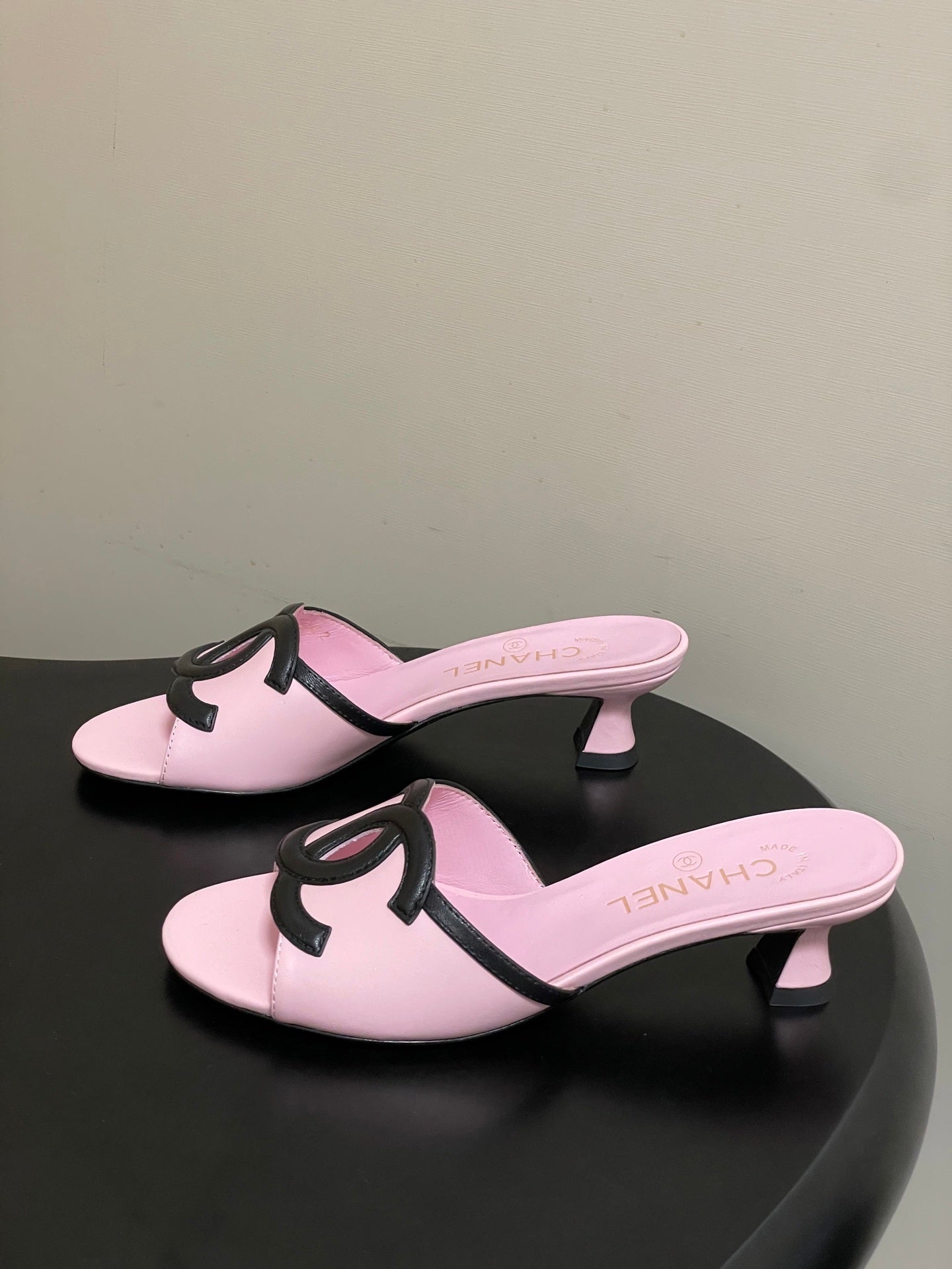 PINK LOW HEEL MULE SANDALS