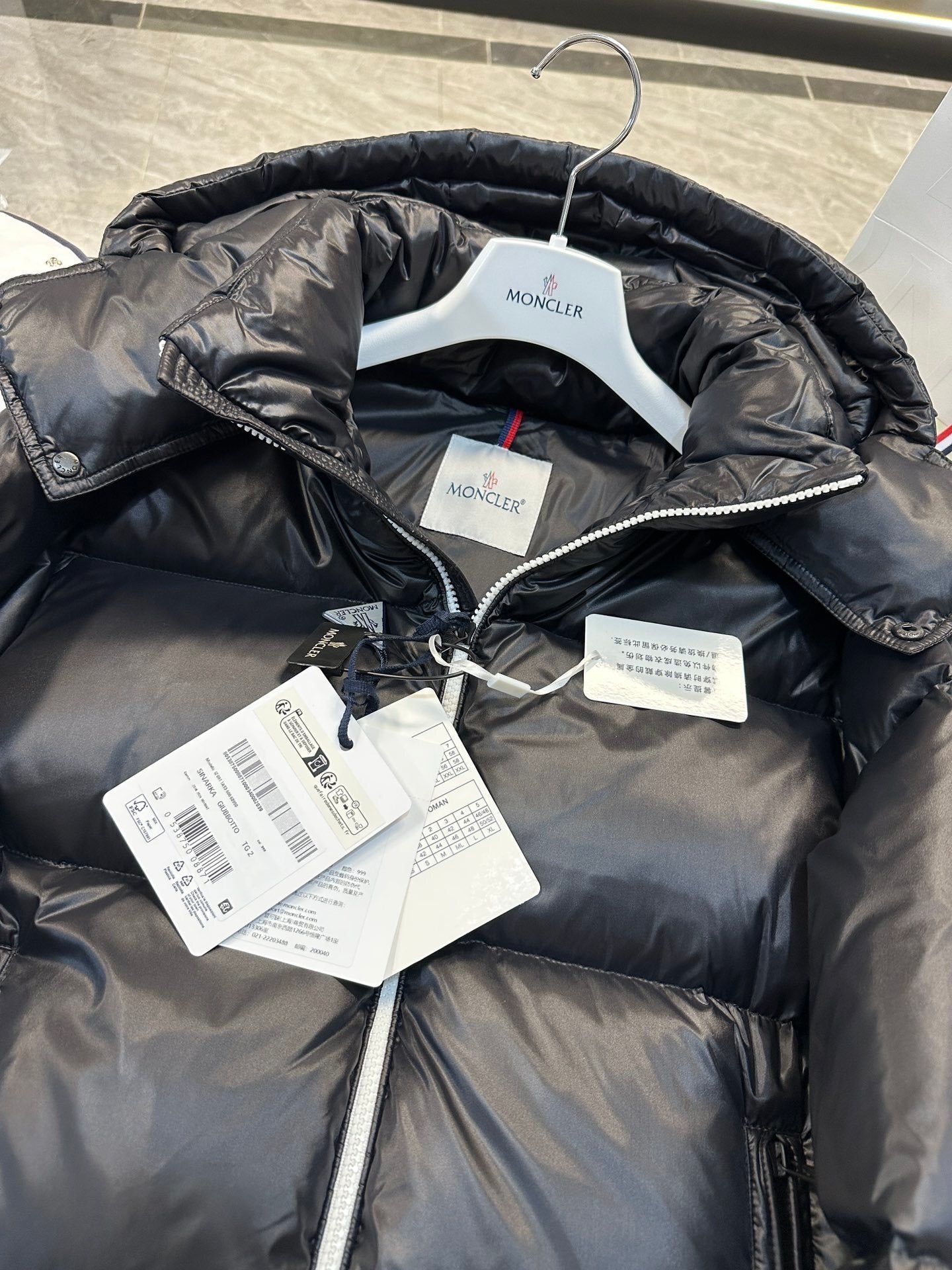 LOGO HOODED QUILTED PUFFER JACKET