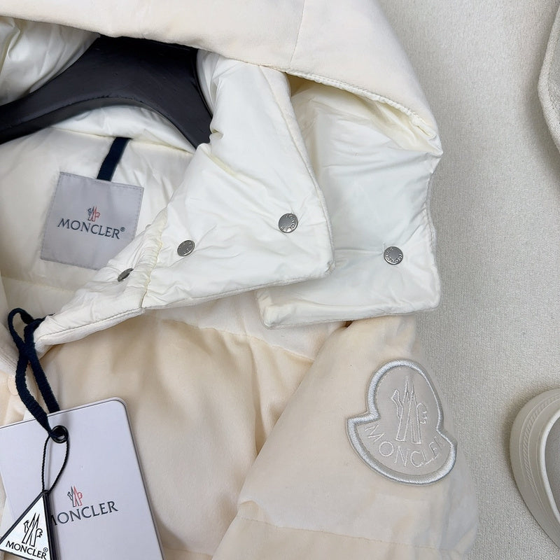 HOODED QUILTED WINTER PUFFER JACKET