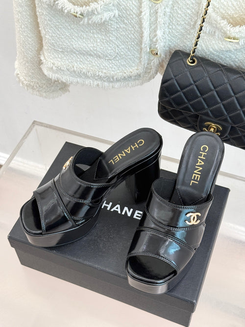 BLACK PLATFORM HEEL MULES