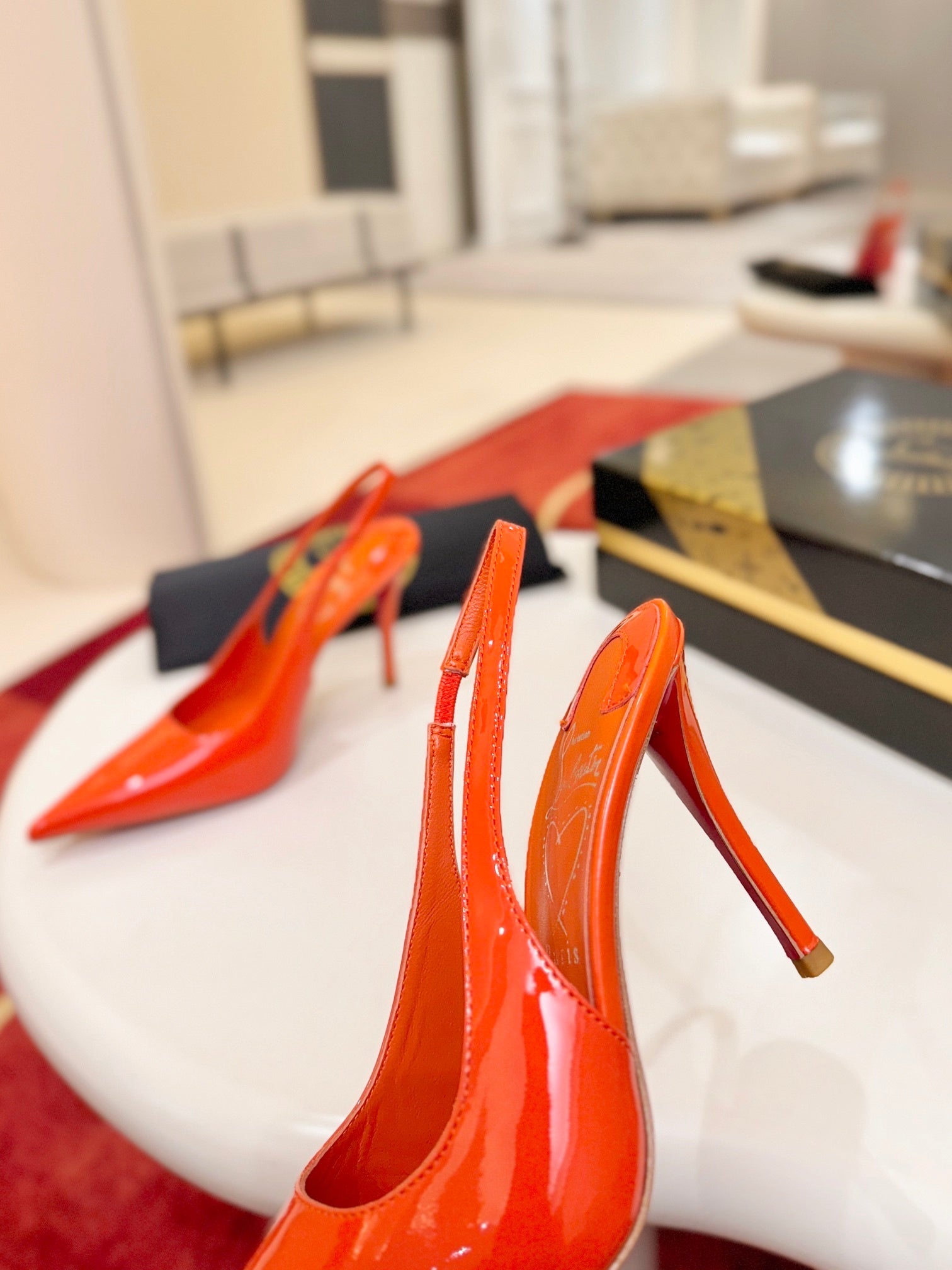 ORANGE PATENT SLINGBACK HEELS