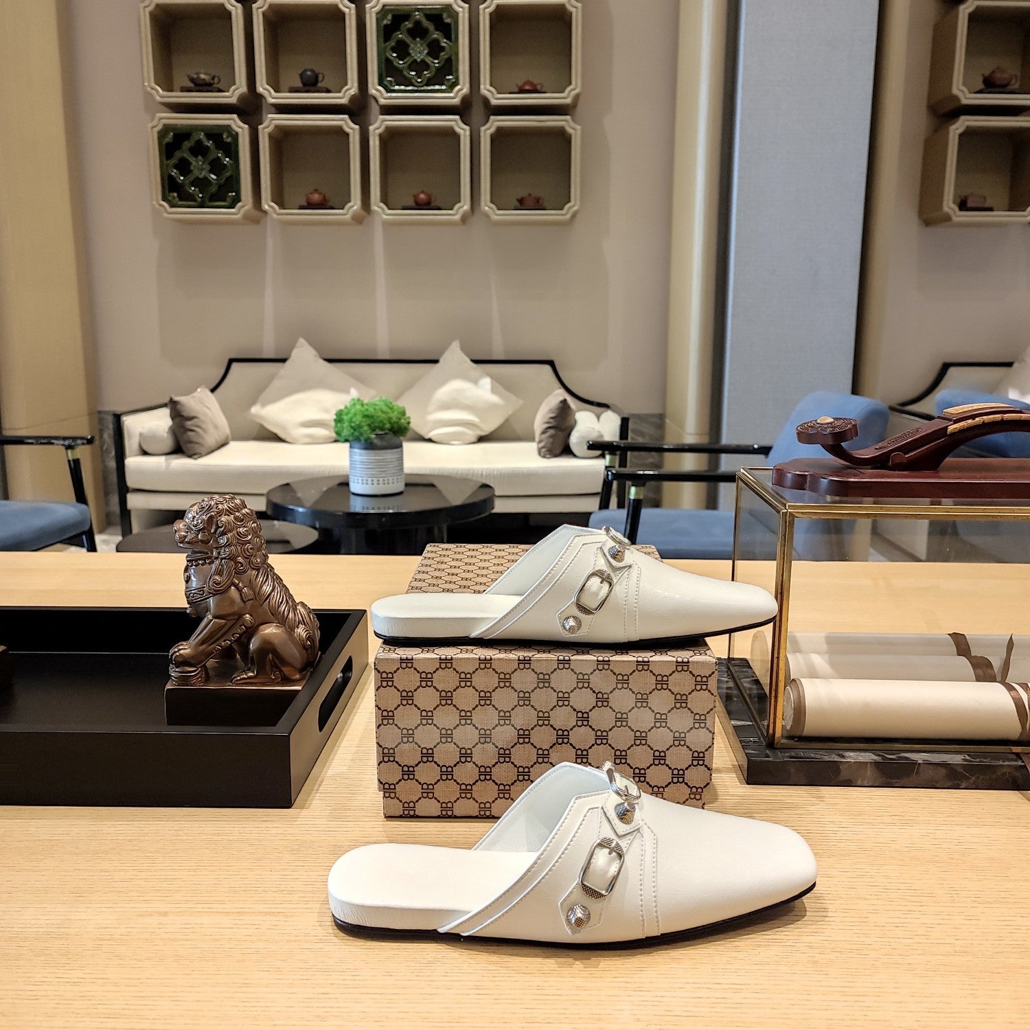 WHITE BUCKLE DETAIL FLAT MULES