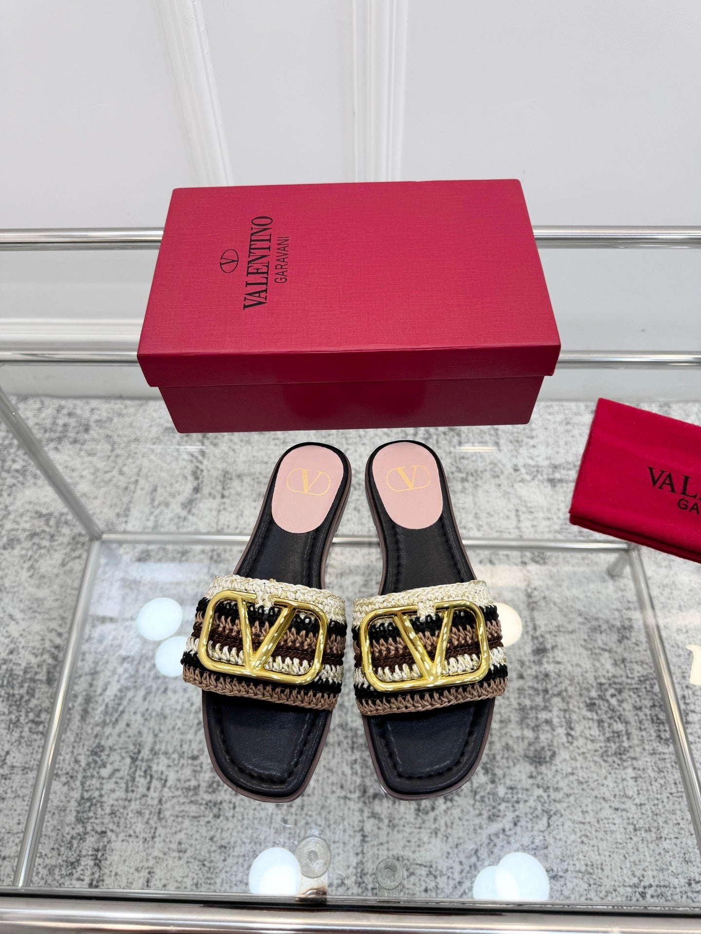 WOVEN STRAP FLAT SLIDES – NEUTRAL TONES WITH GOLD BUCKLE