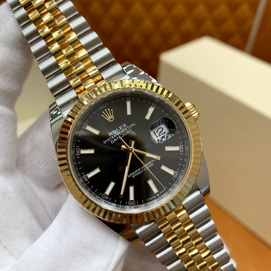 CLASSIC TWO-TONE ELEGANT WATCH