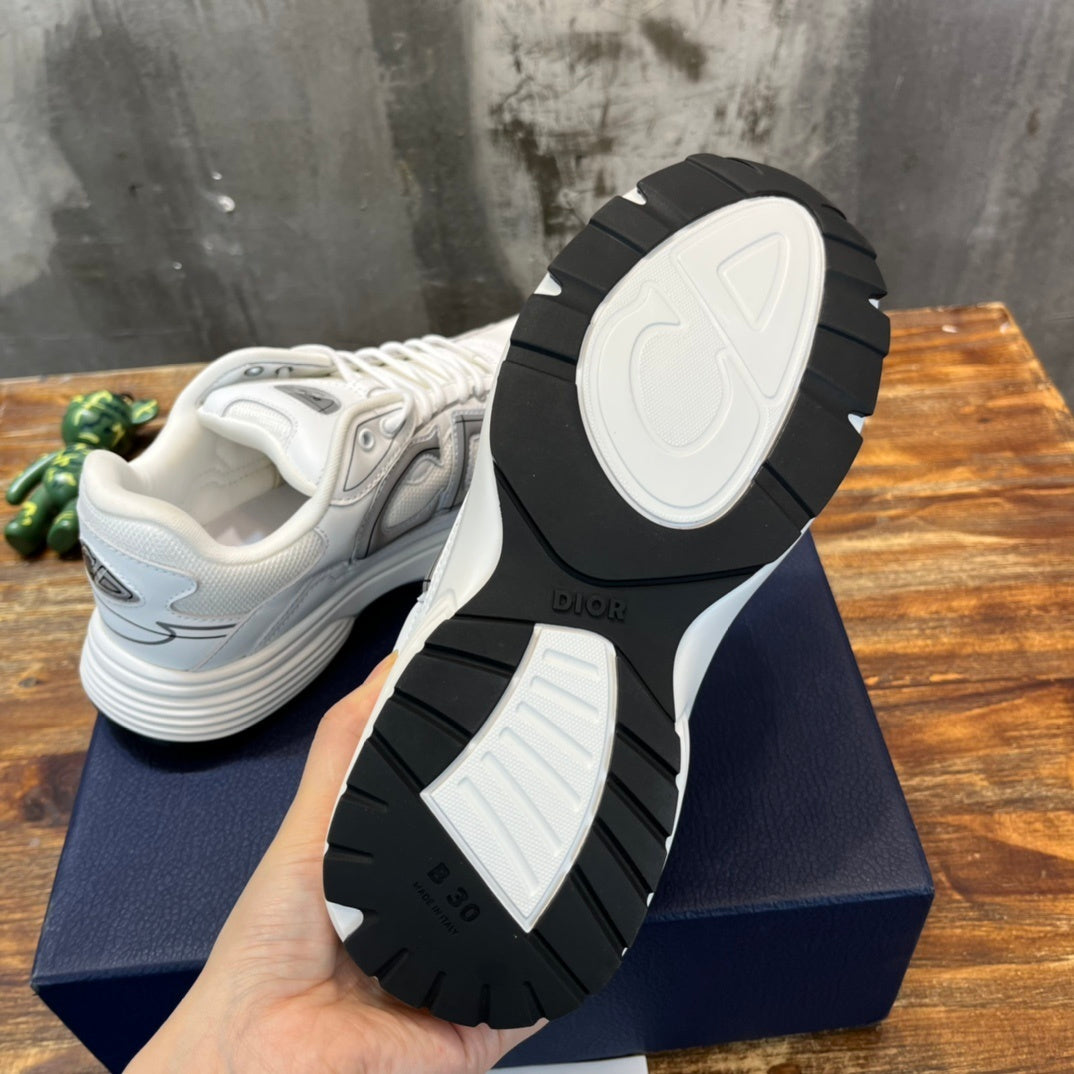 WHITE & GREY TECH RUNNER SNEAKERS