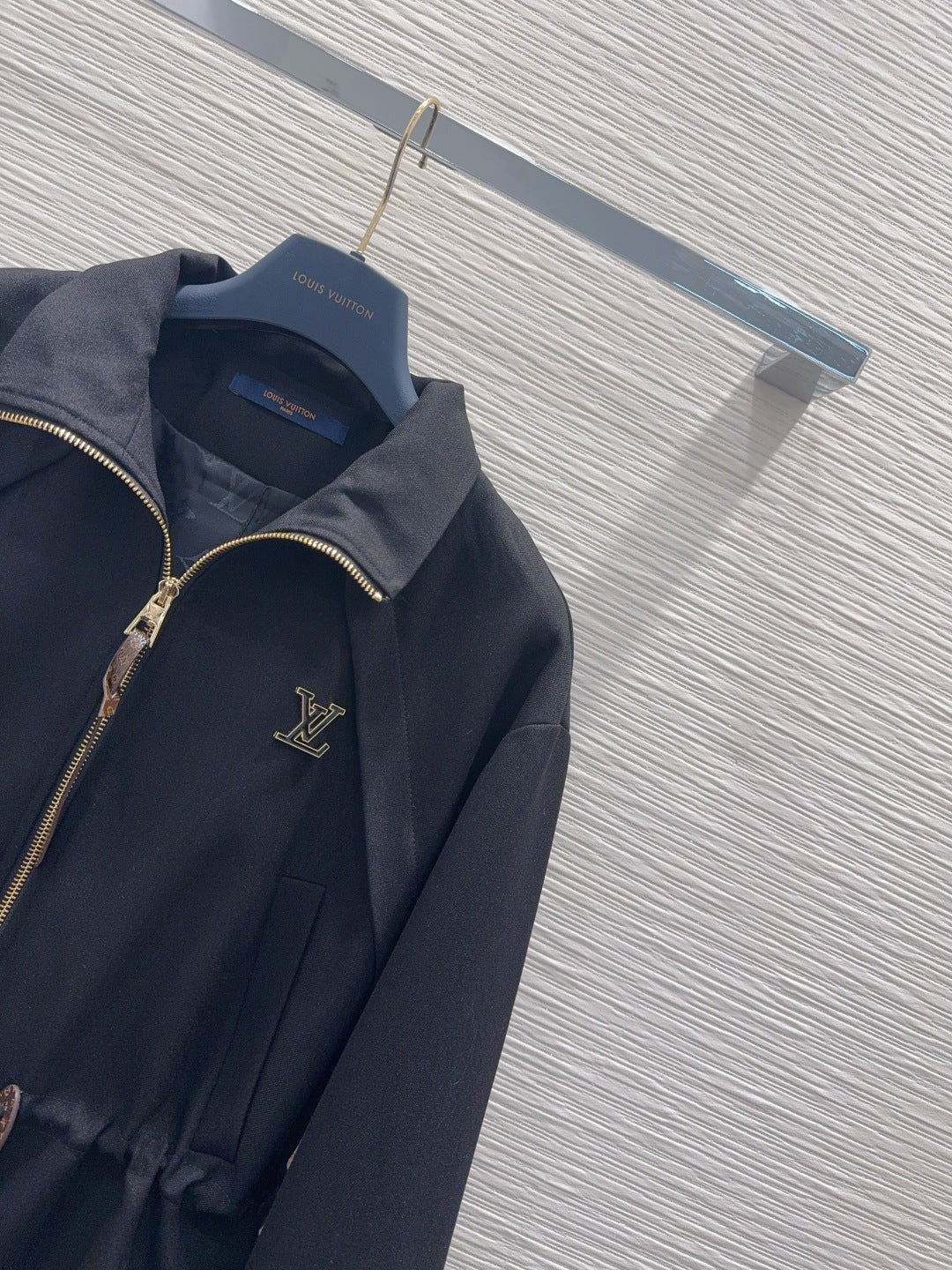 DRAWSTRING WAIST ZIP-UP JACKET