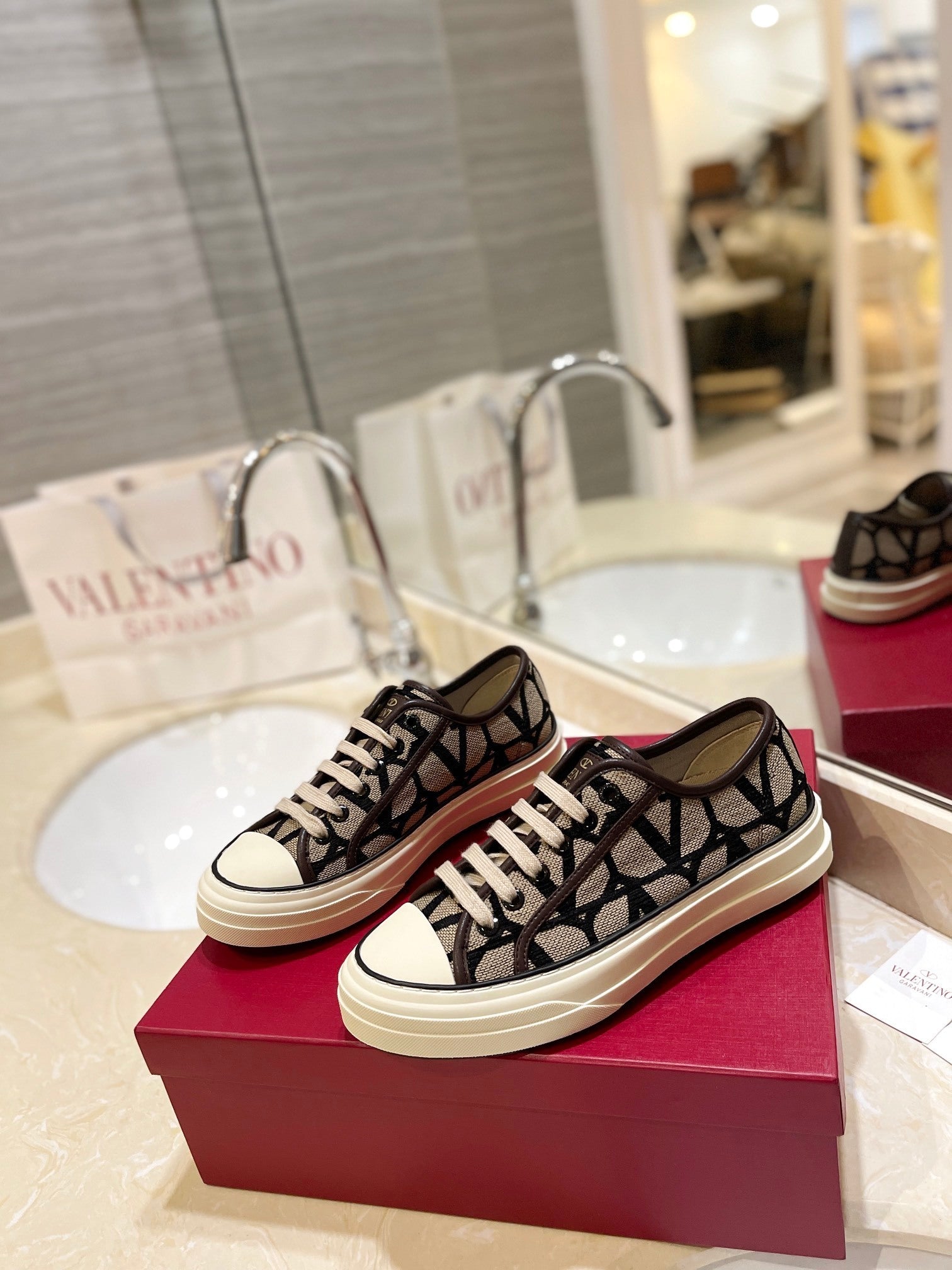 BROWN MONOGRAM LOW-TOP SNEAKERS